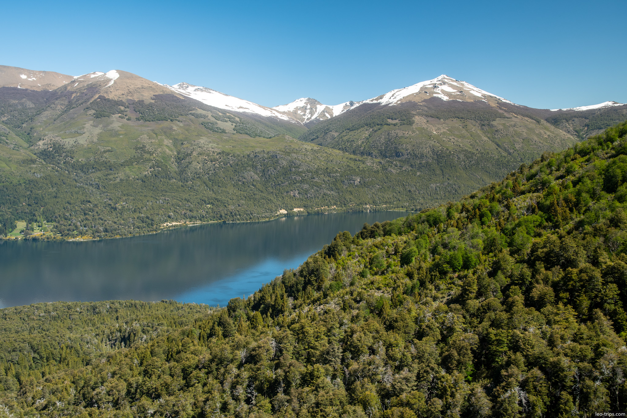 wide lake panorama snowy peaks frey refuge trail