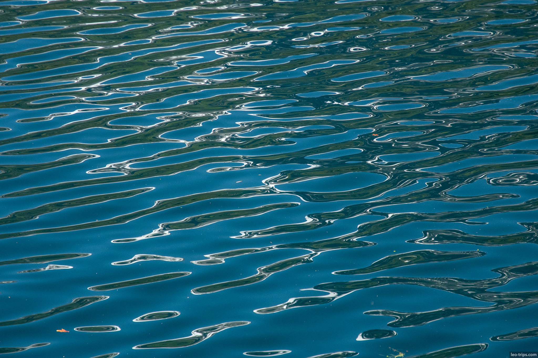 rippled water abstract reflection puerto blest