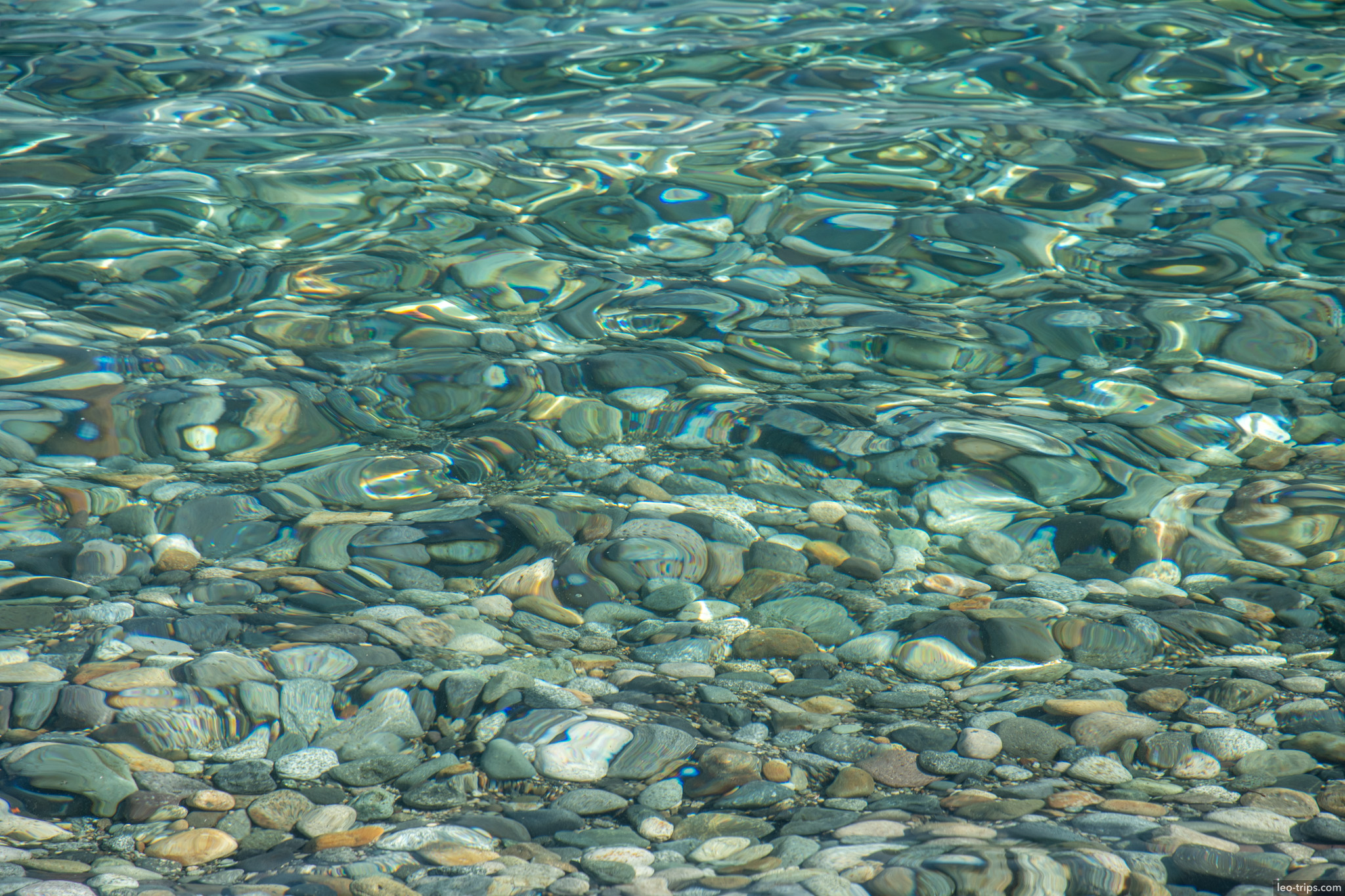 clear water pebbles reflection san carlos de bariloche