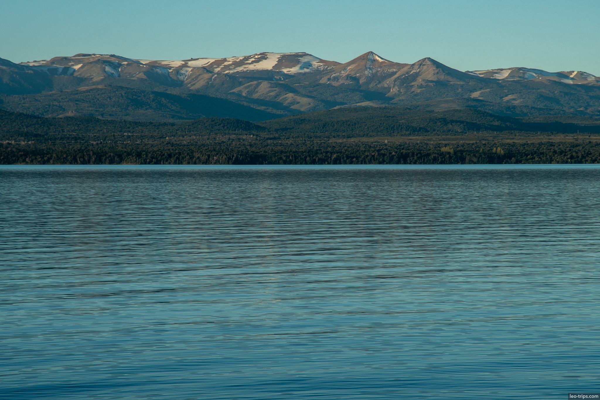 lake view snow capped mountains distance san carlos de bariloche