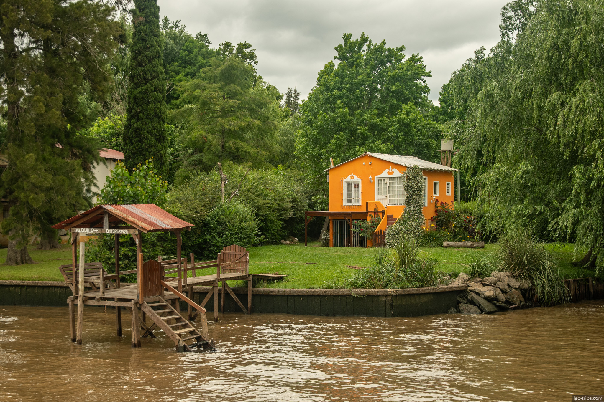 orange house delta wooden dock tigre