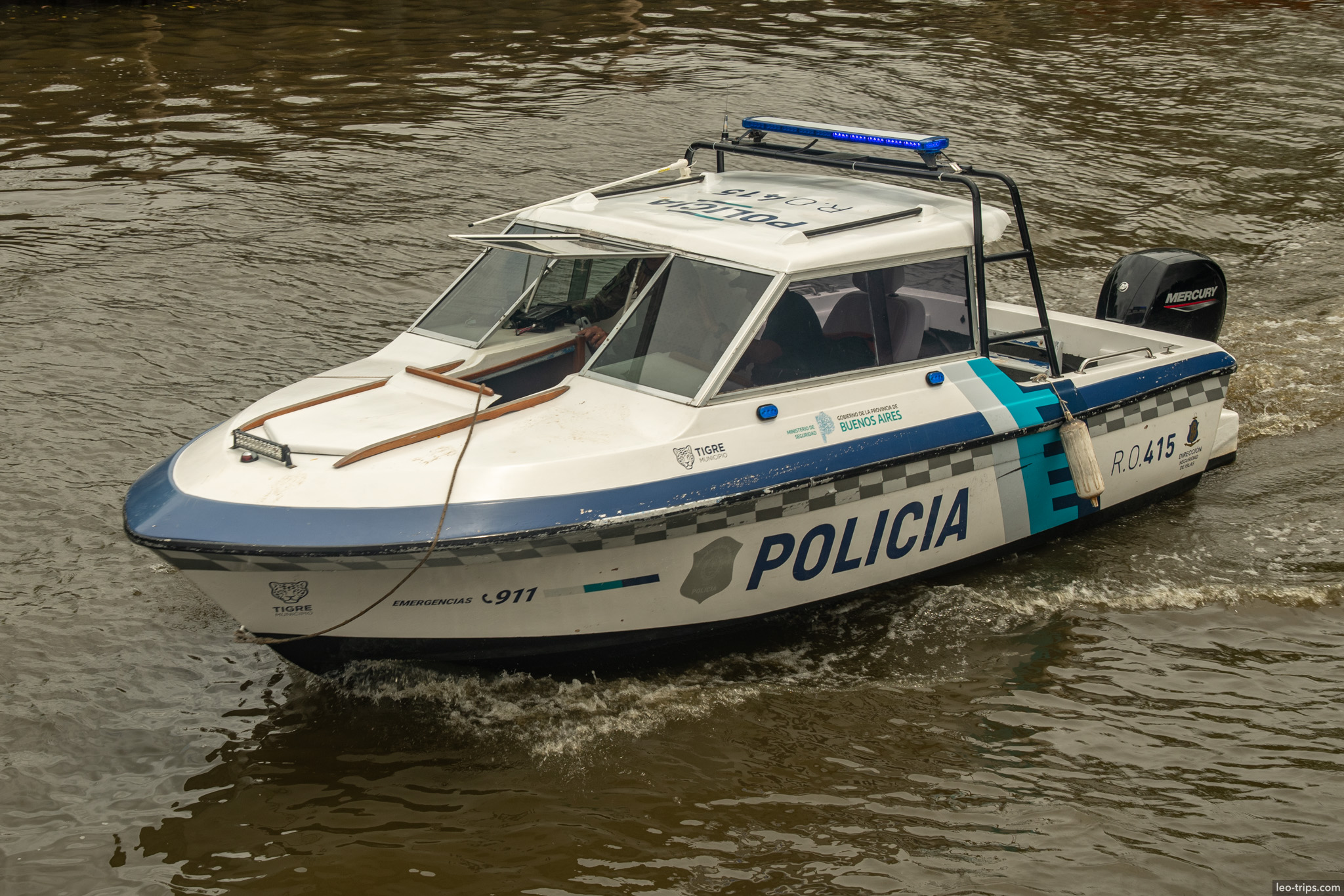 policia patrol boat rio tigre tigre
