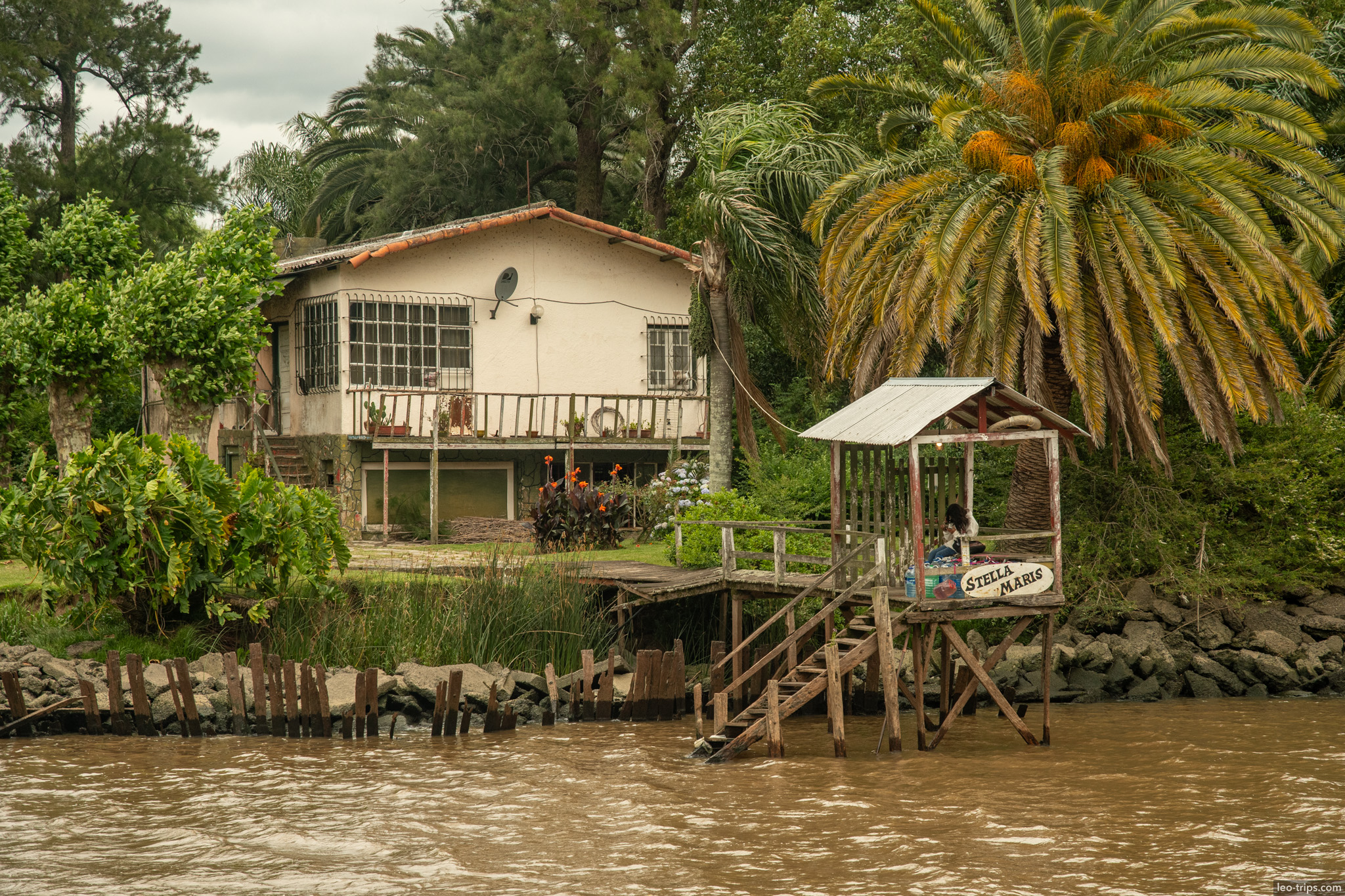 stella maris delta house wooden dock tigre