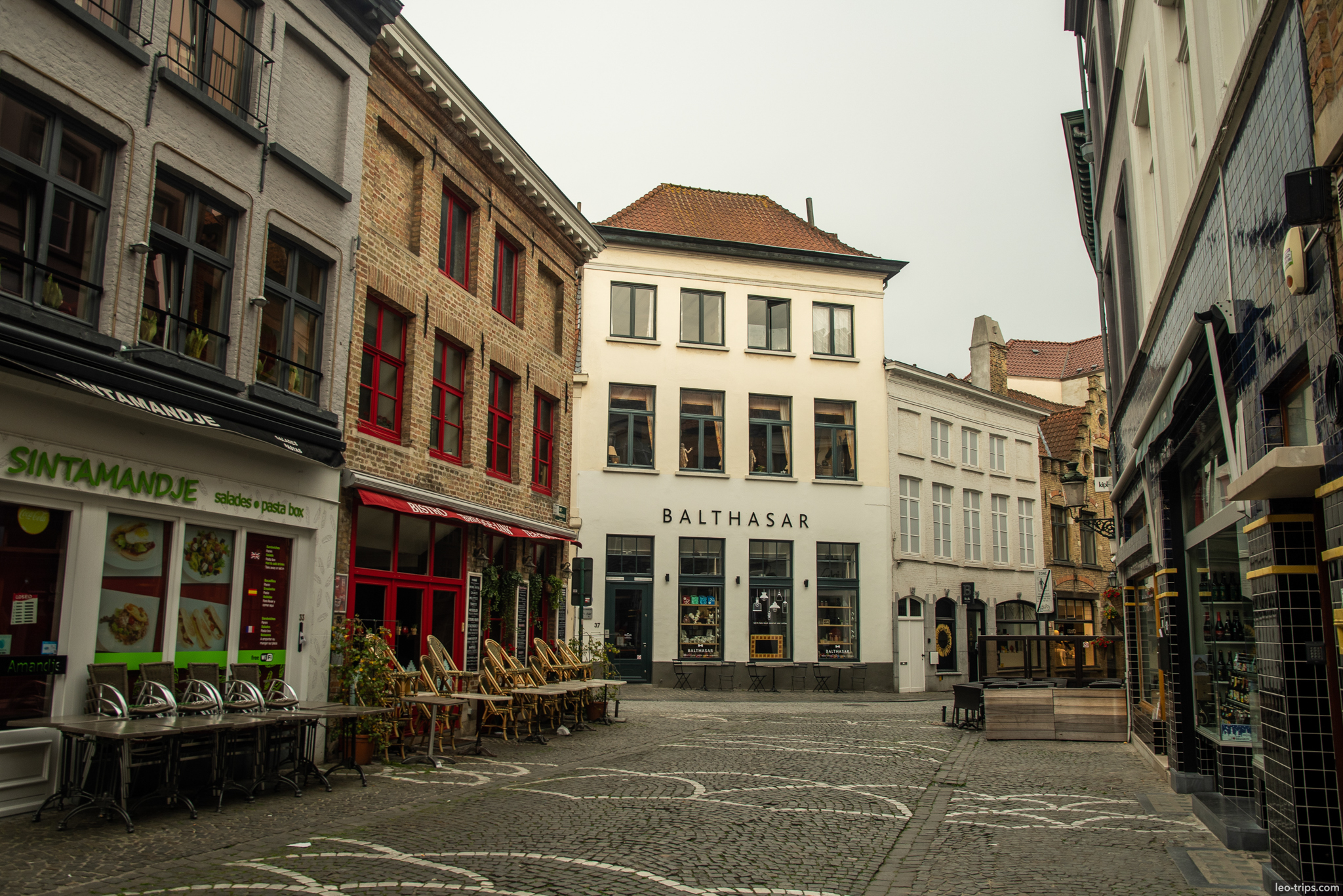 bruges balthasar restaurant sintamandje small square bruges