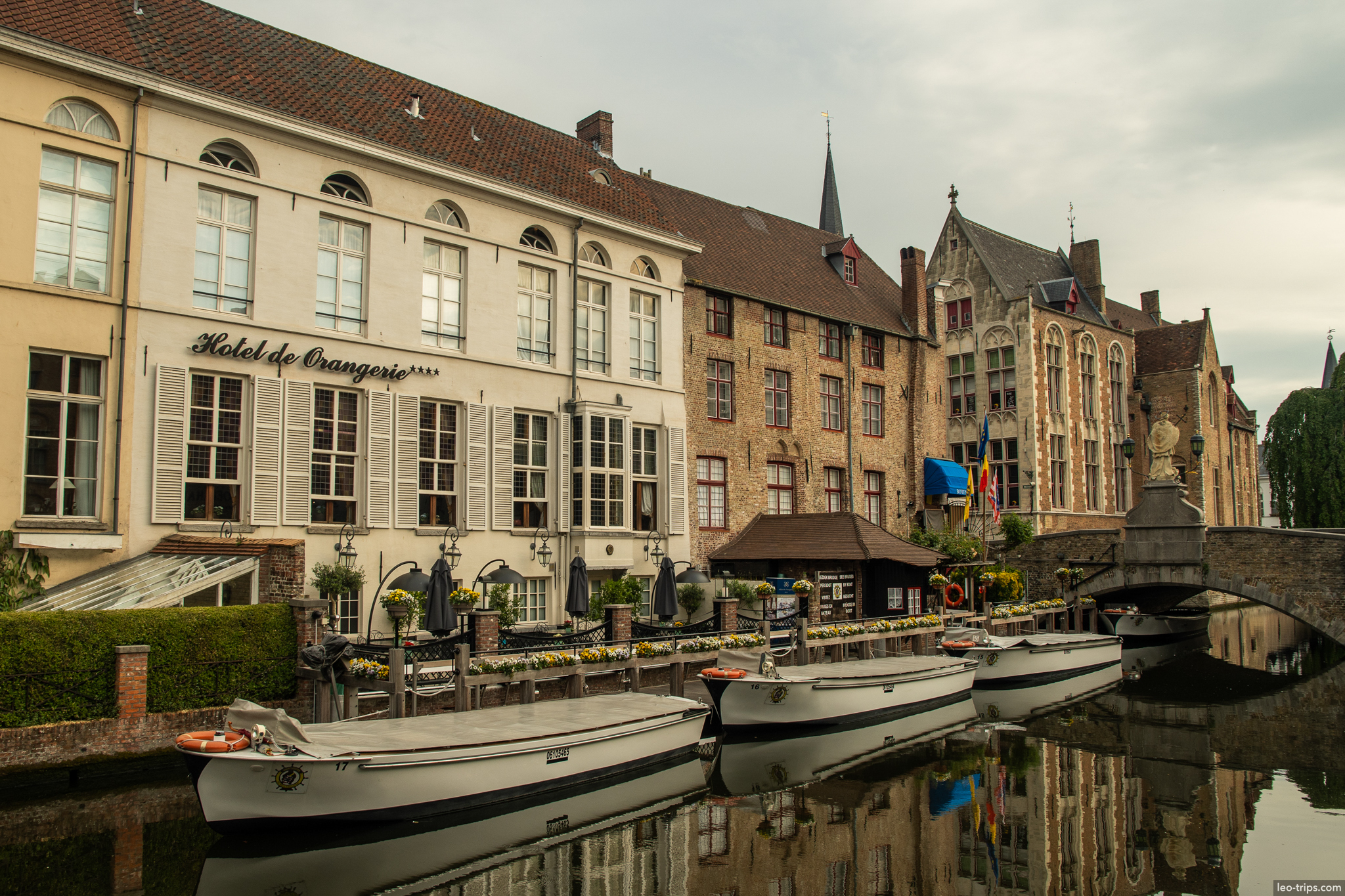 bruges hotel de orangerie canal tour boats bruges