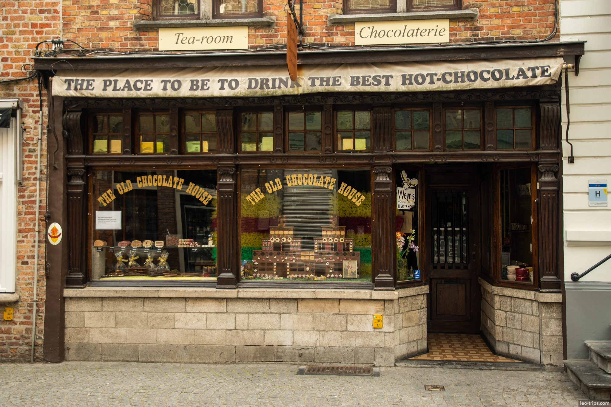 bruges old chocolate house storefront mariastraat bruges