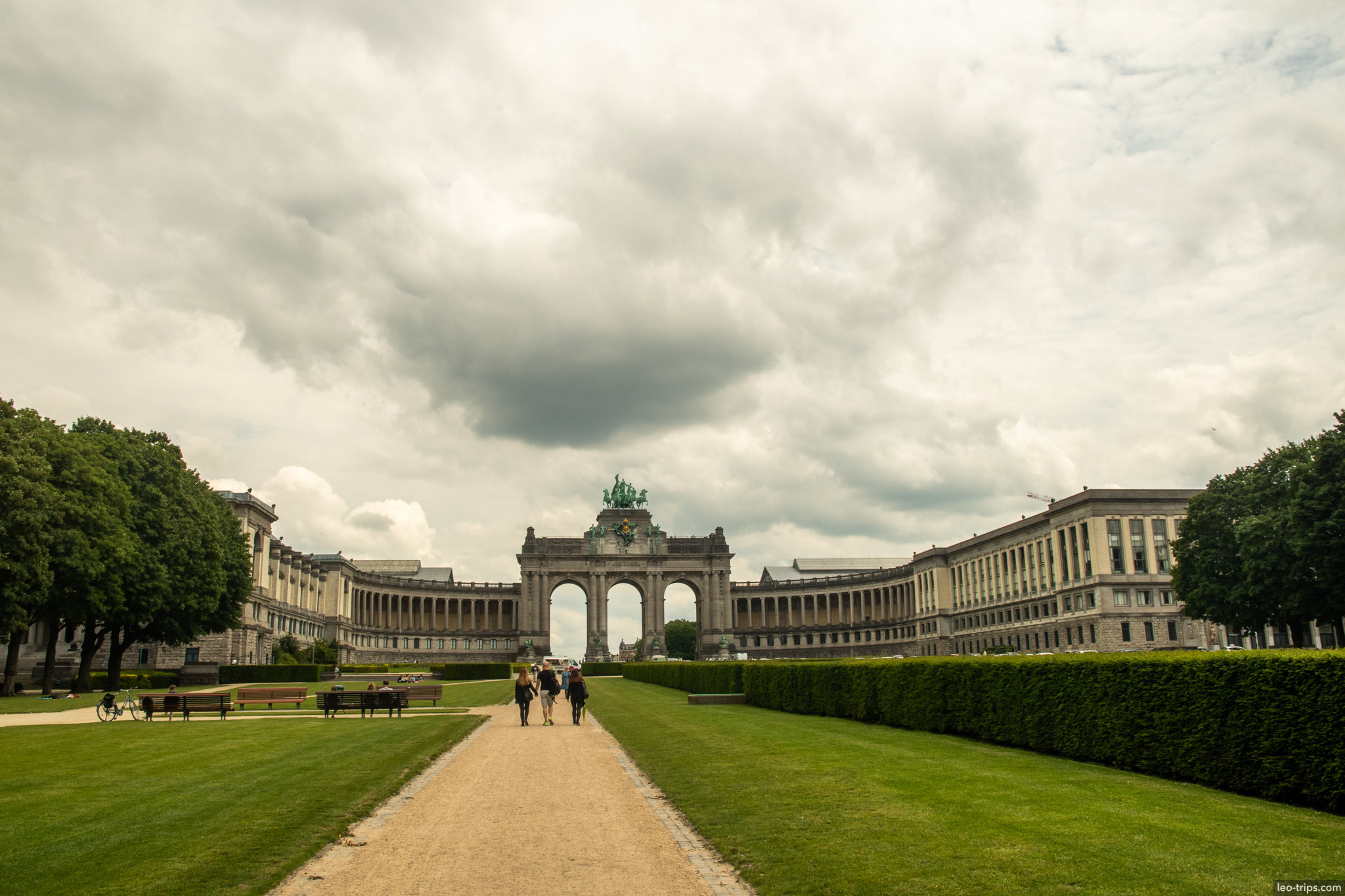 brussels cinquantenaire park triumphal arch brussels