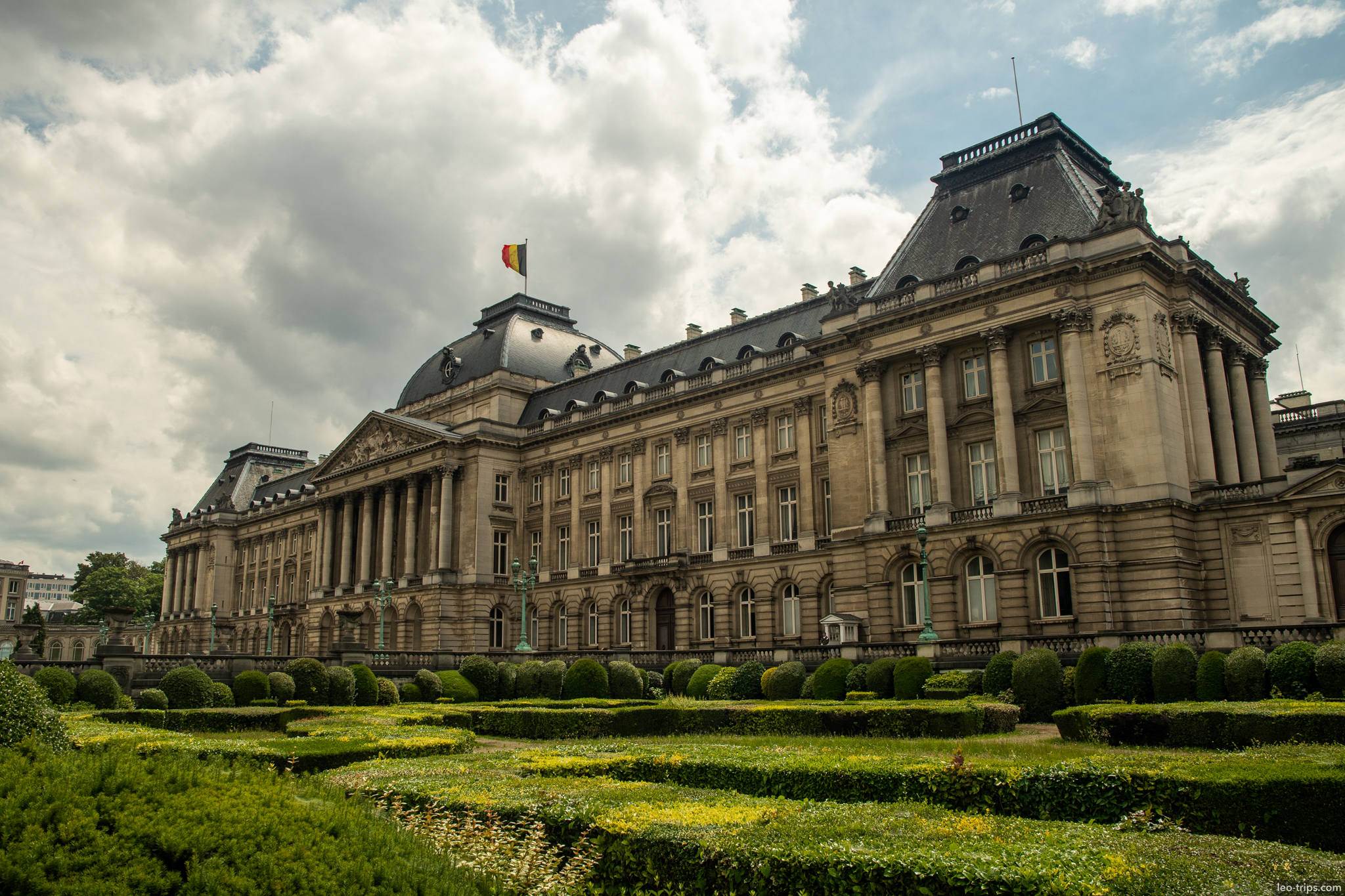 brussels royal palace belgian flag brussels