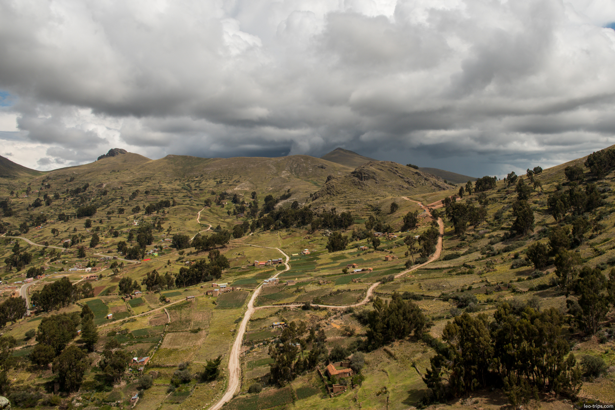 green valley dirt roads terraces copacabana copacabana