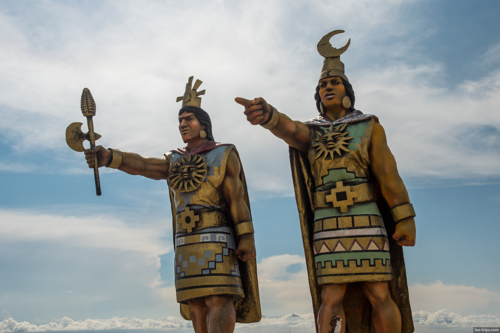 manco capac mama ocllo inca statues copacabana