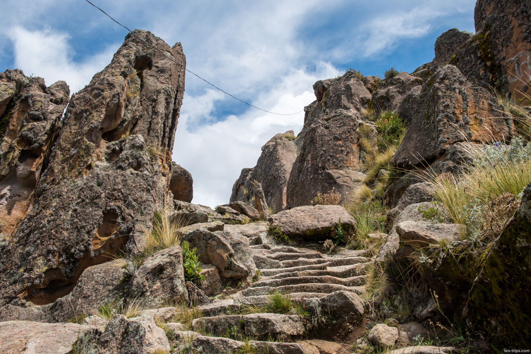 stone steps between rocks horca del inca copacabana
