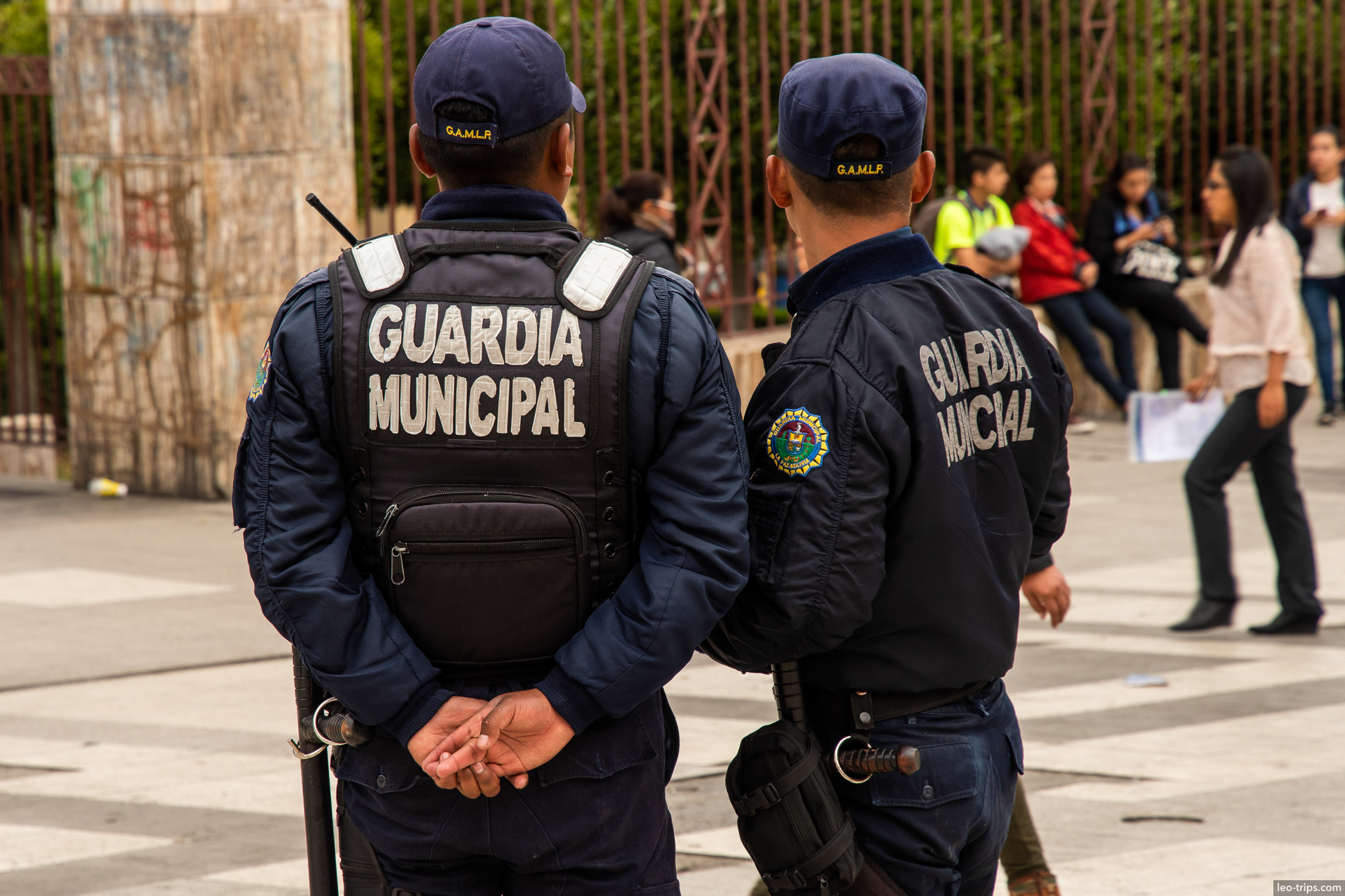 la paz guardia municipal officers patrol la paz