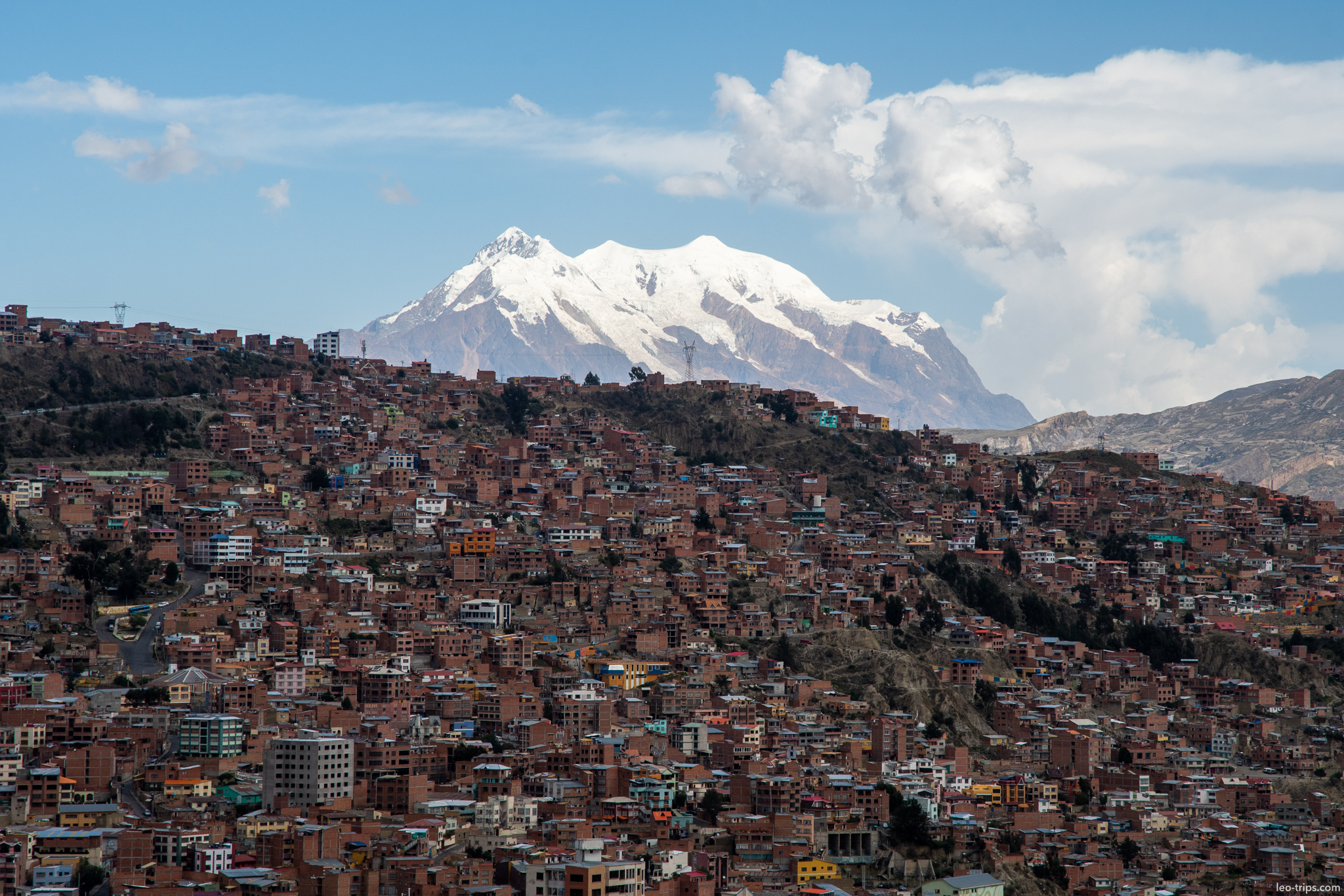 la paz hillside housing illimani mountain la paz