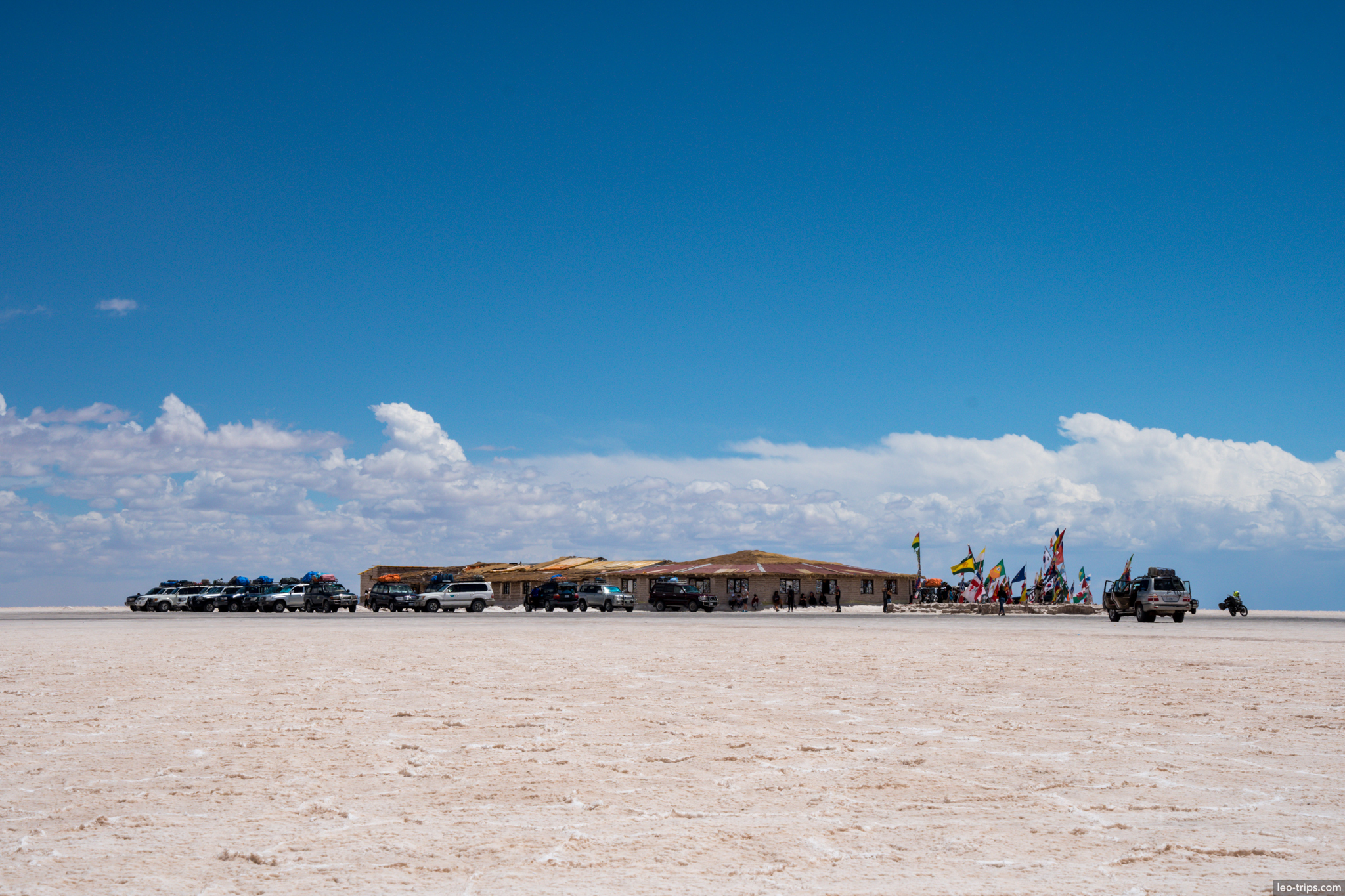 salar de uyuni salt hotel flags dakar potosi salar de uyuni