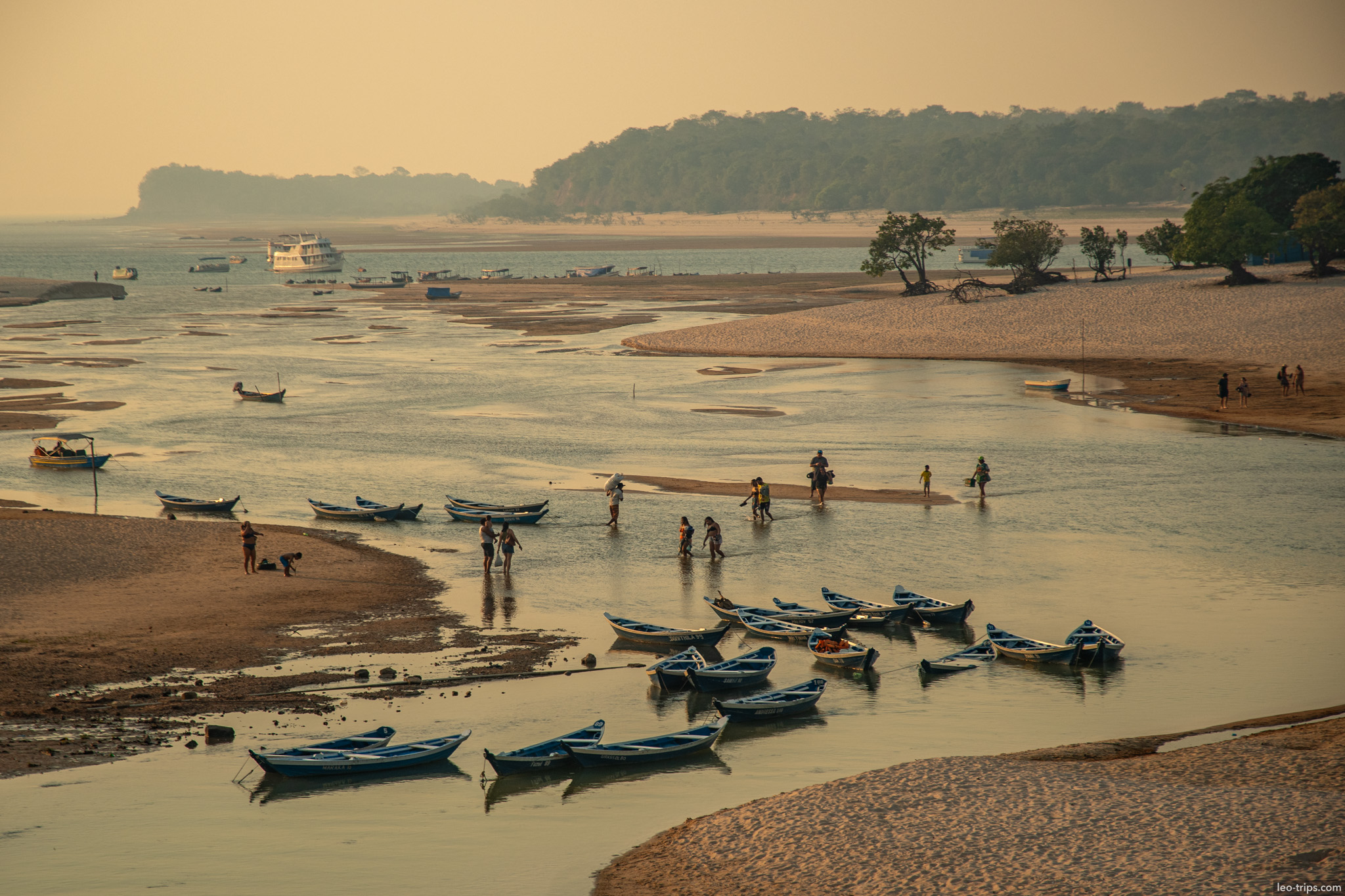 golden hour beach boats alter do chao