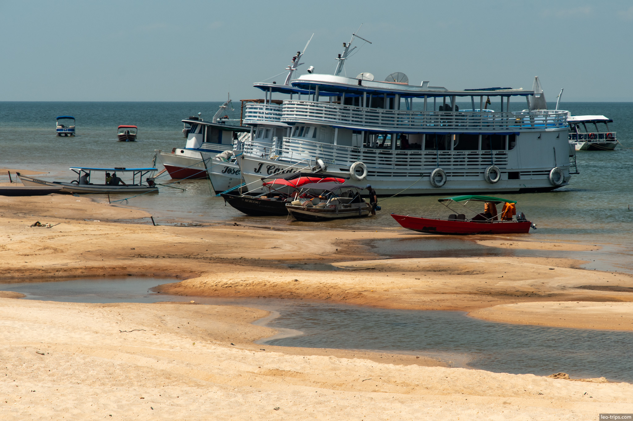 large cruise ship beach alter do chao