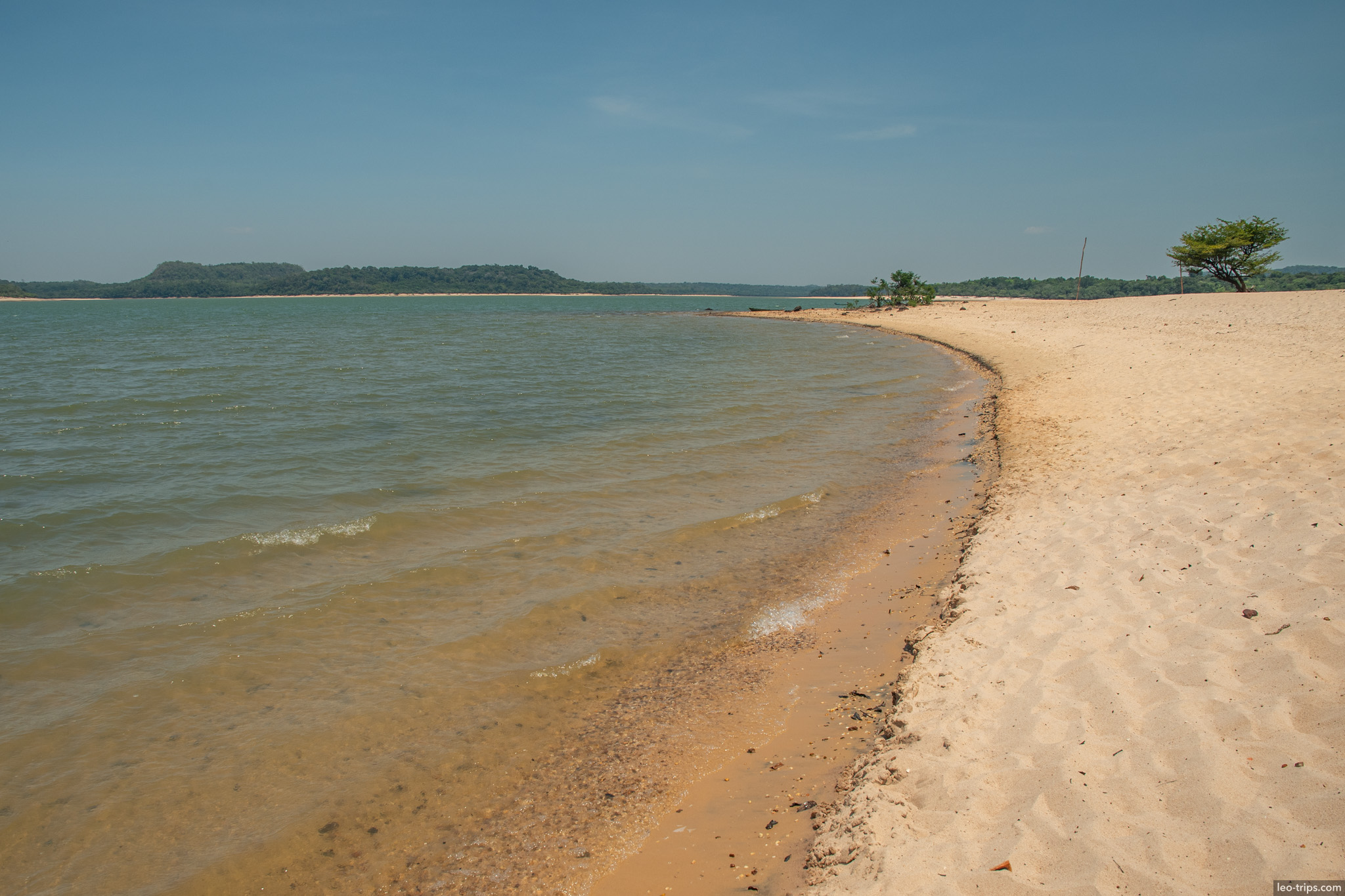 pristine curved beach alter do chao