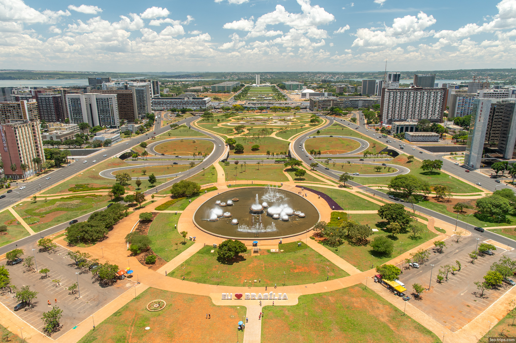 eixo monumental aerial view tv tower fountain eu amo brasilia brasilia