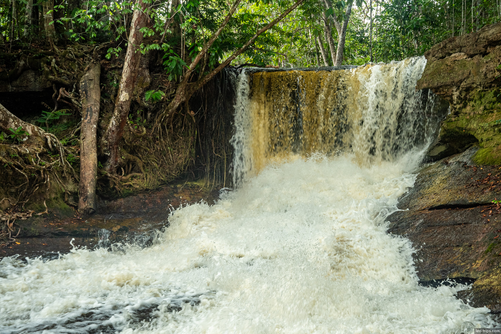 waterfall powerful flow iracema waterfalls