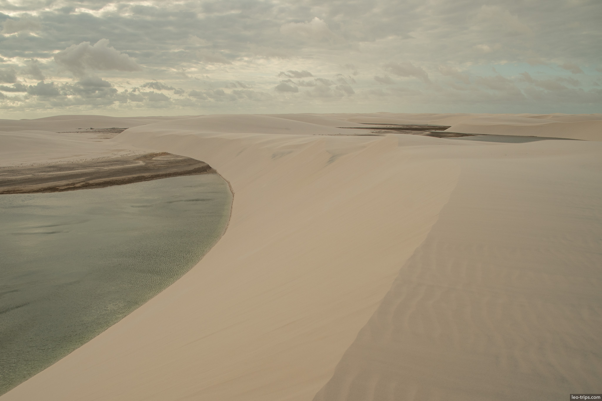 lagoa bonita aerial view dunes lencois maranhenses lencois maranhenses