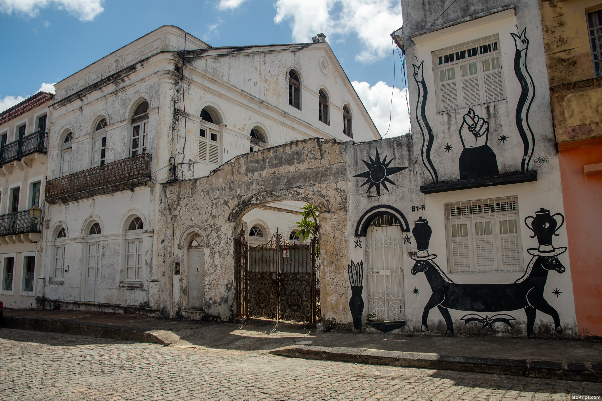 abandoned white colonial building black white street art olinda olinda