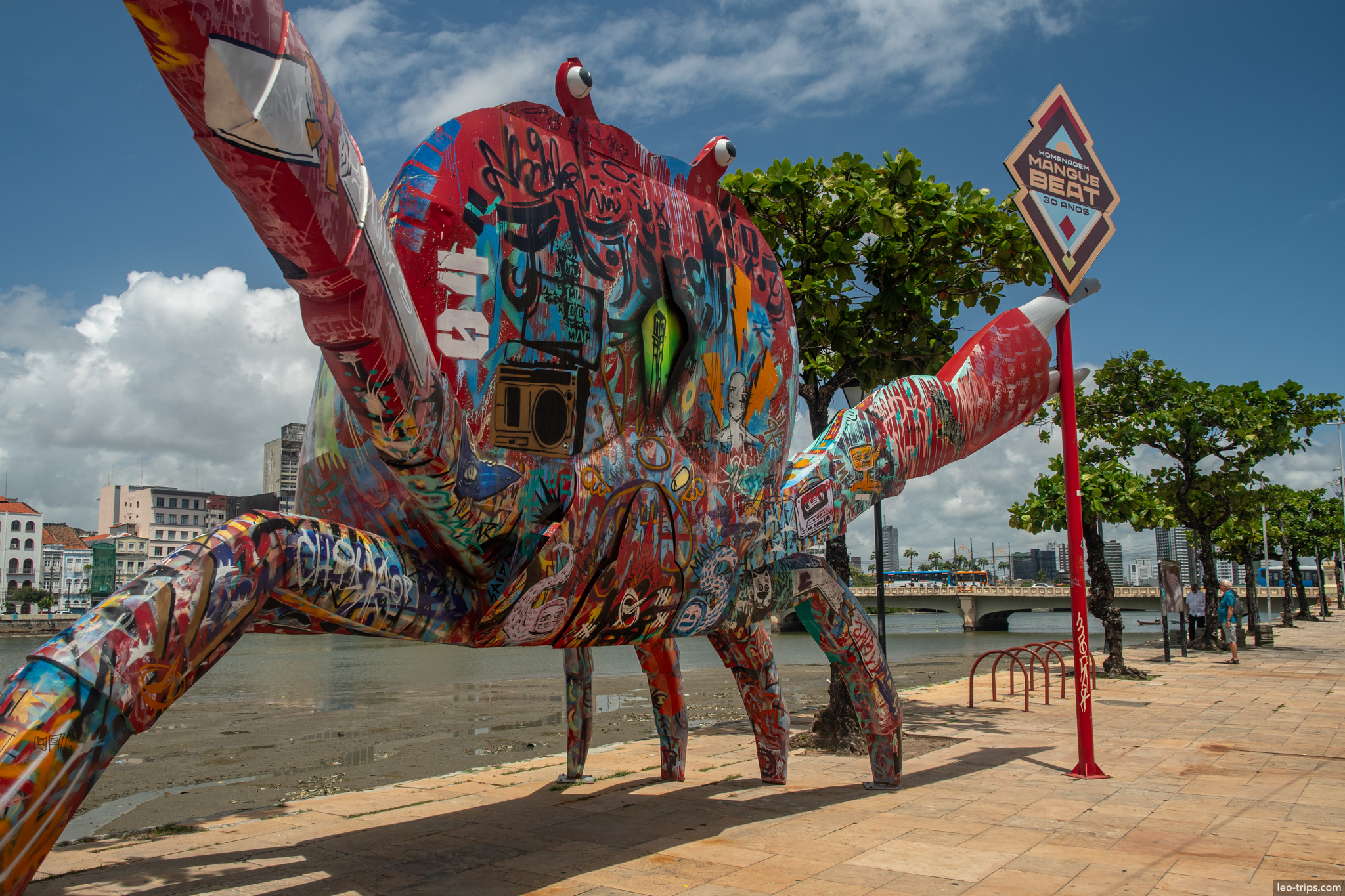 giant crab sculpture marco zero recife recife