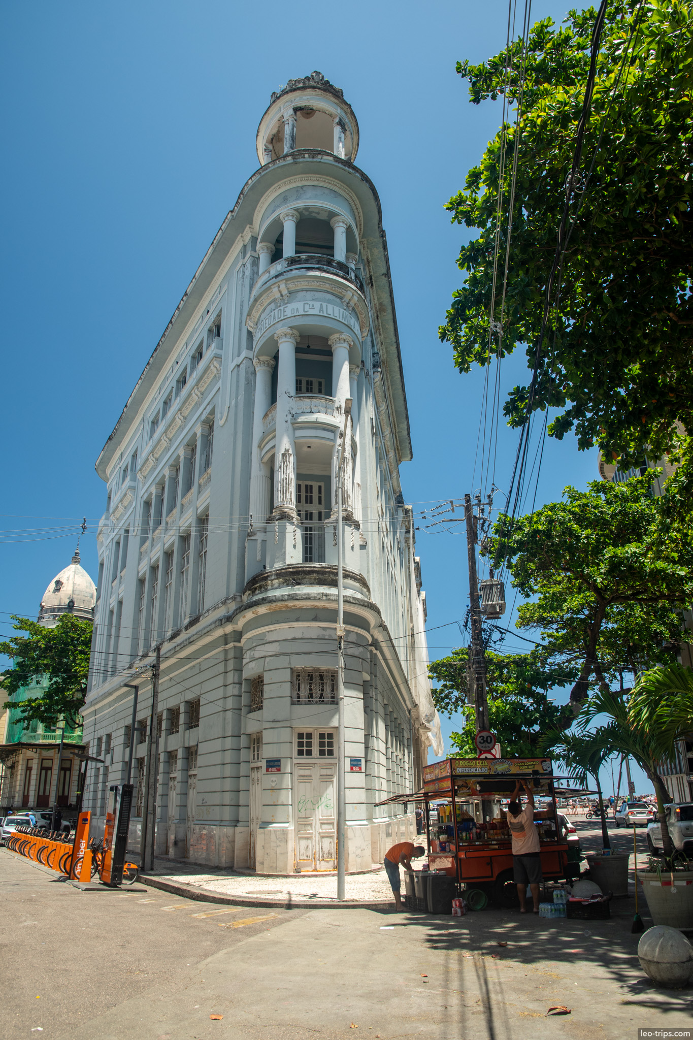 historic flatiron style tower recife antigo recife