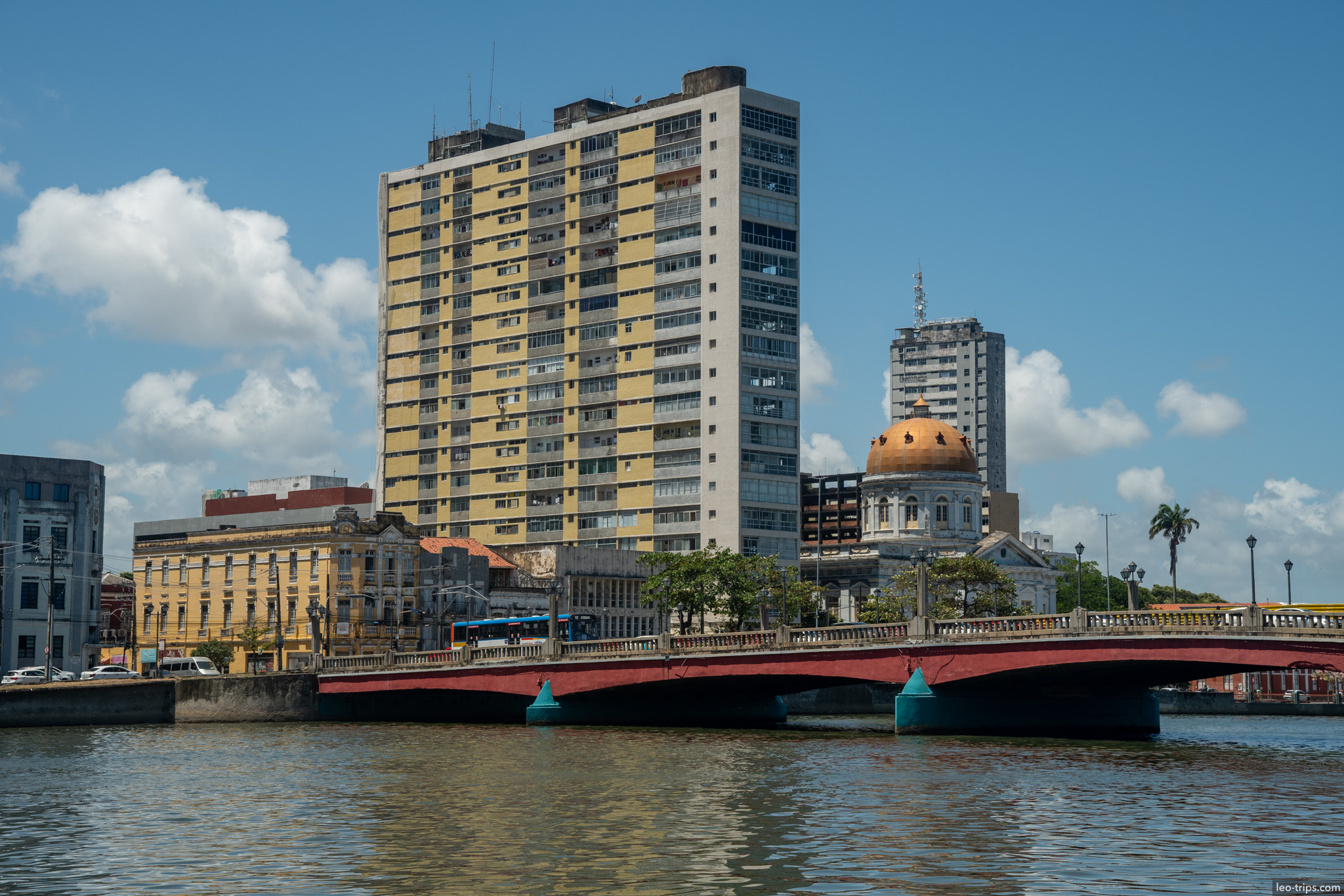 ponte duarte coelho capibaribe river golden dome recife