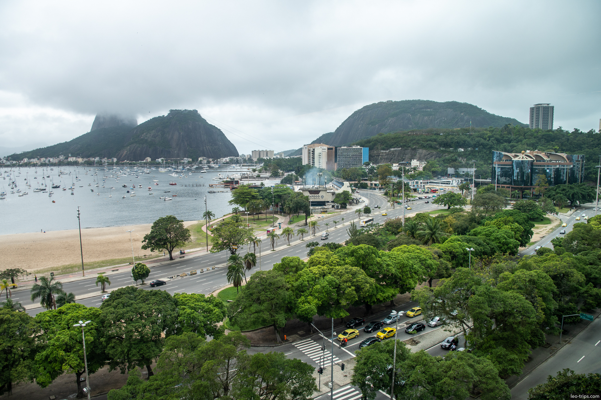 botafogo beach sugarloaf mountain overcast aerial rio de janeiro