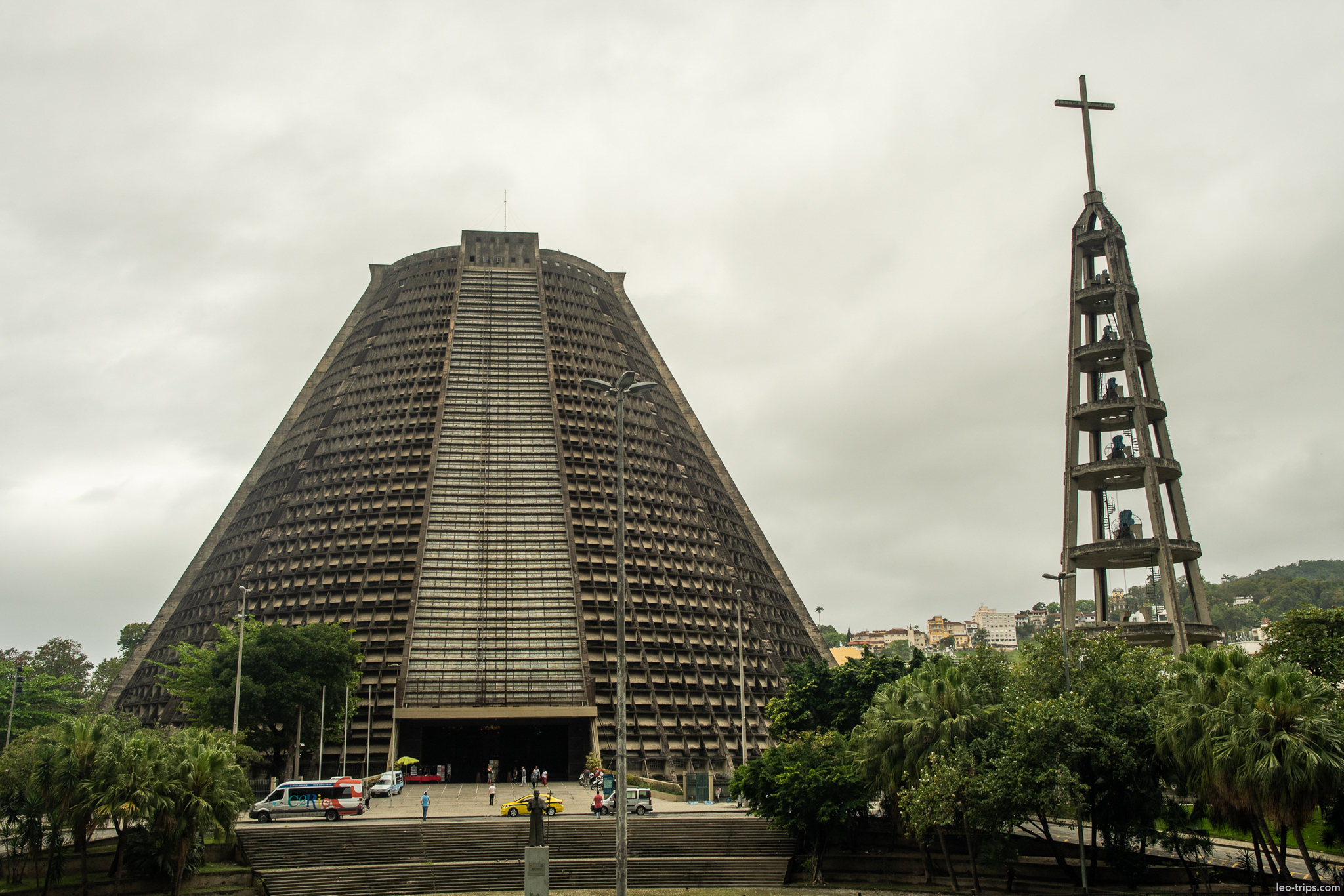 catedral metropolitana sao sebastiao exterior cone shape rio de janeiro