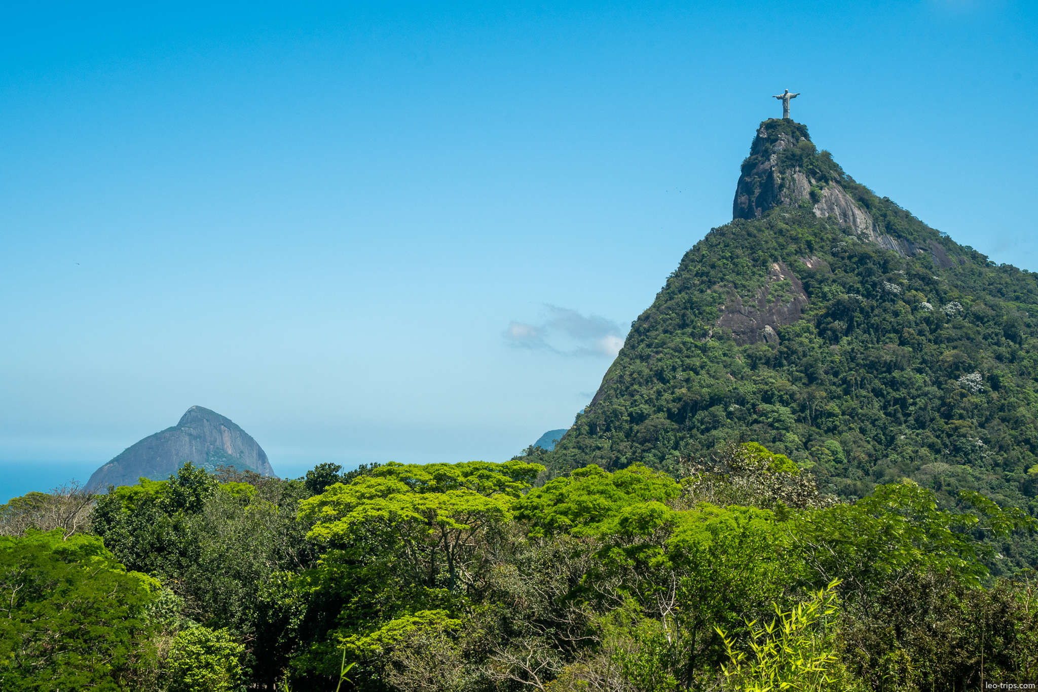 christ redeemer corcovado mountain tijuca forest rio de janeiro