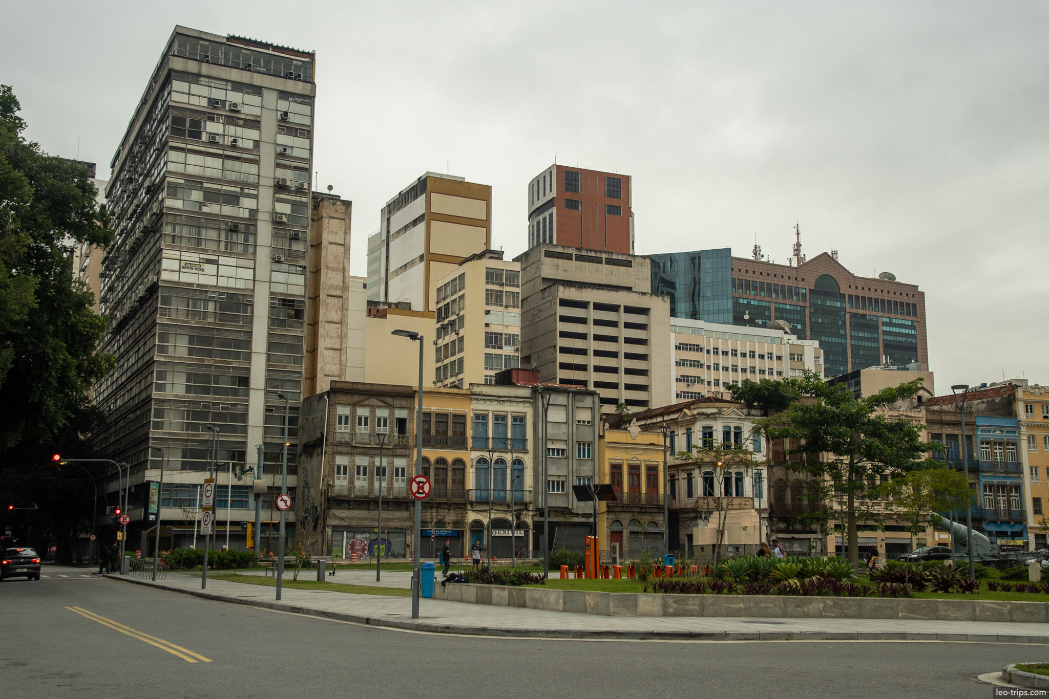 rio centro historic colonial modern buildings street rio de janeiro