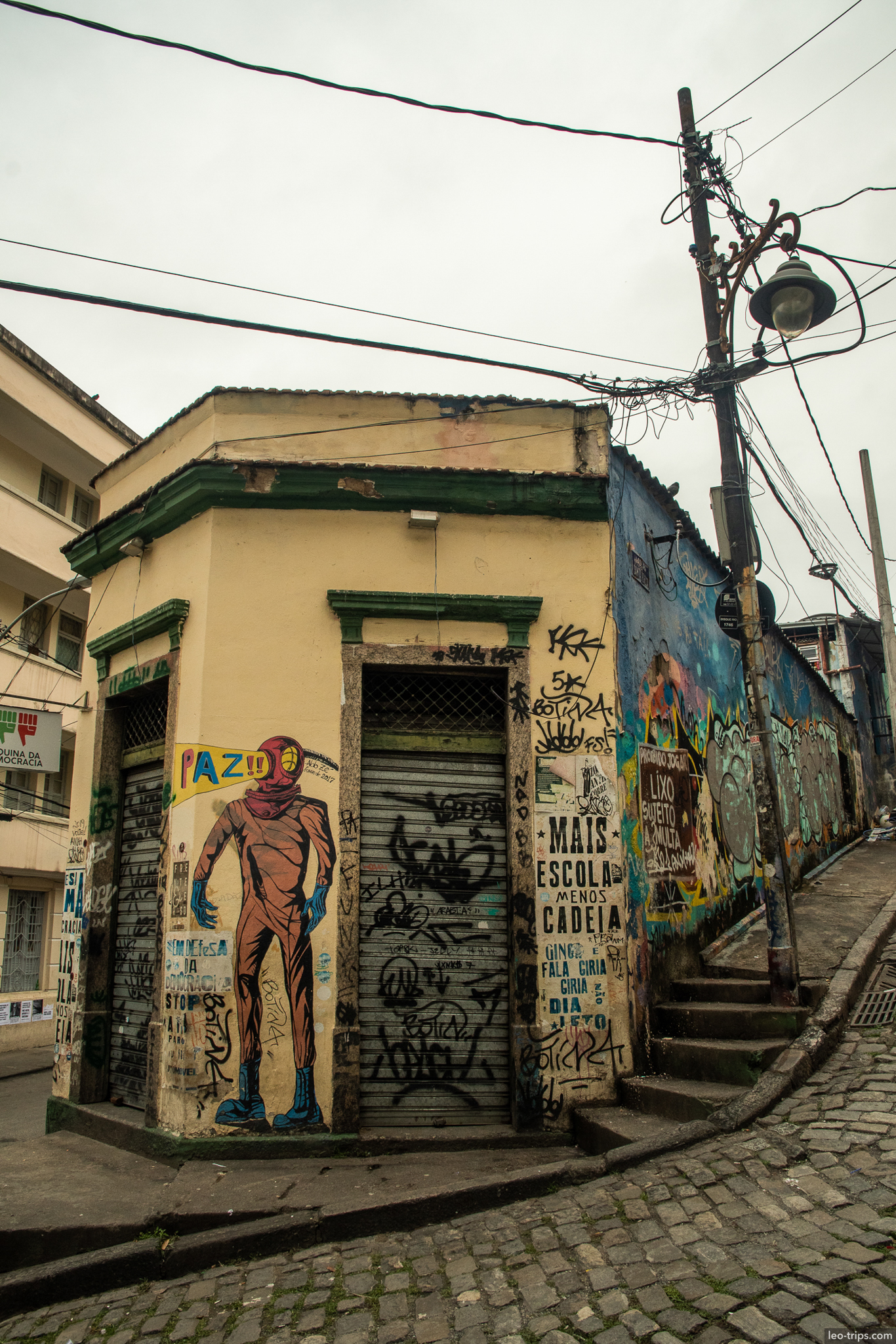 santa teresa street art graffiti cobblestone alley rio de janeiro