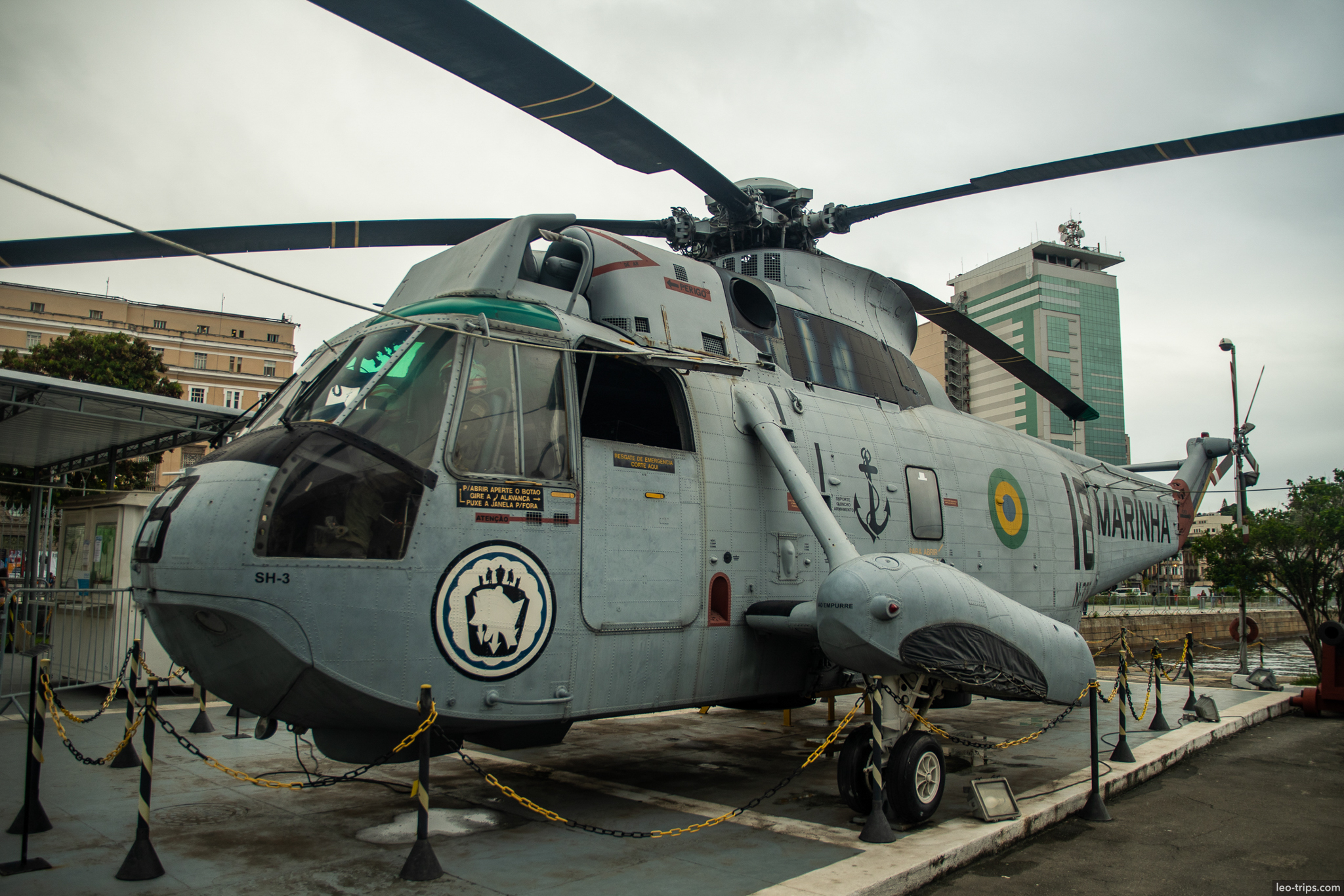 sikorsky sh3 sea king helicopter marinha brasil museum rio de janeiro