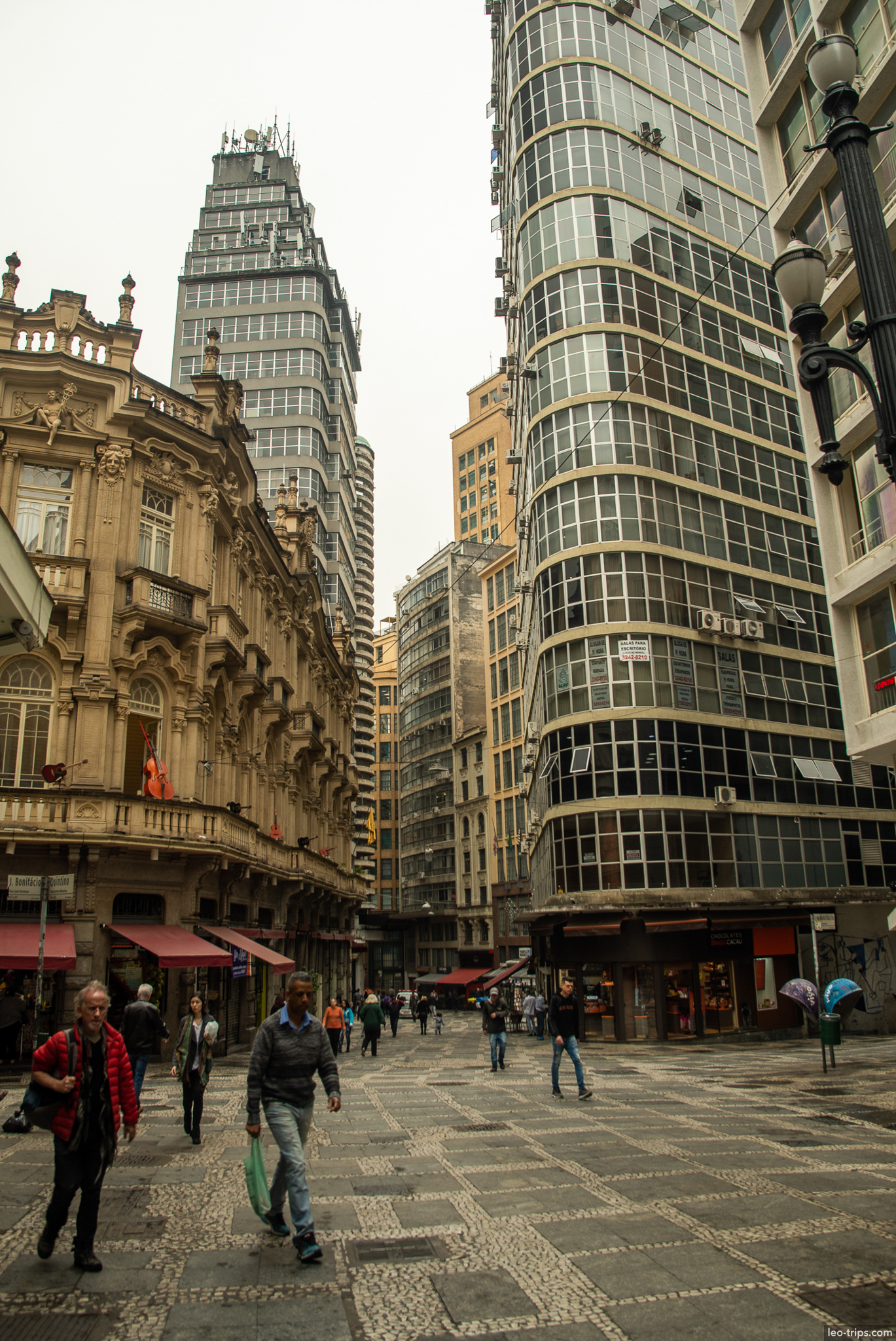 colonial modern architecture contrast sao paulo