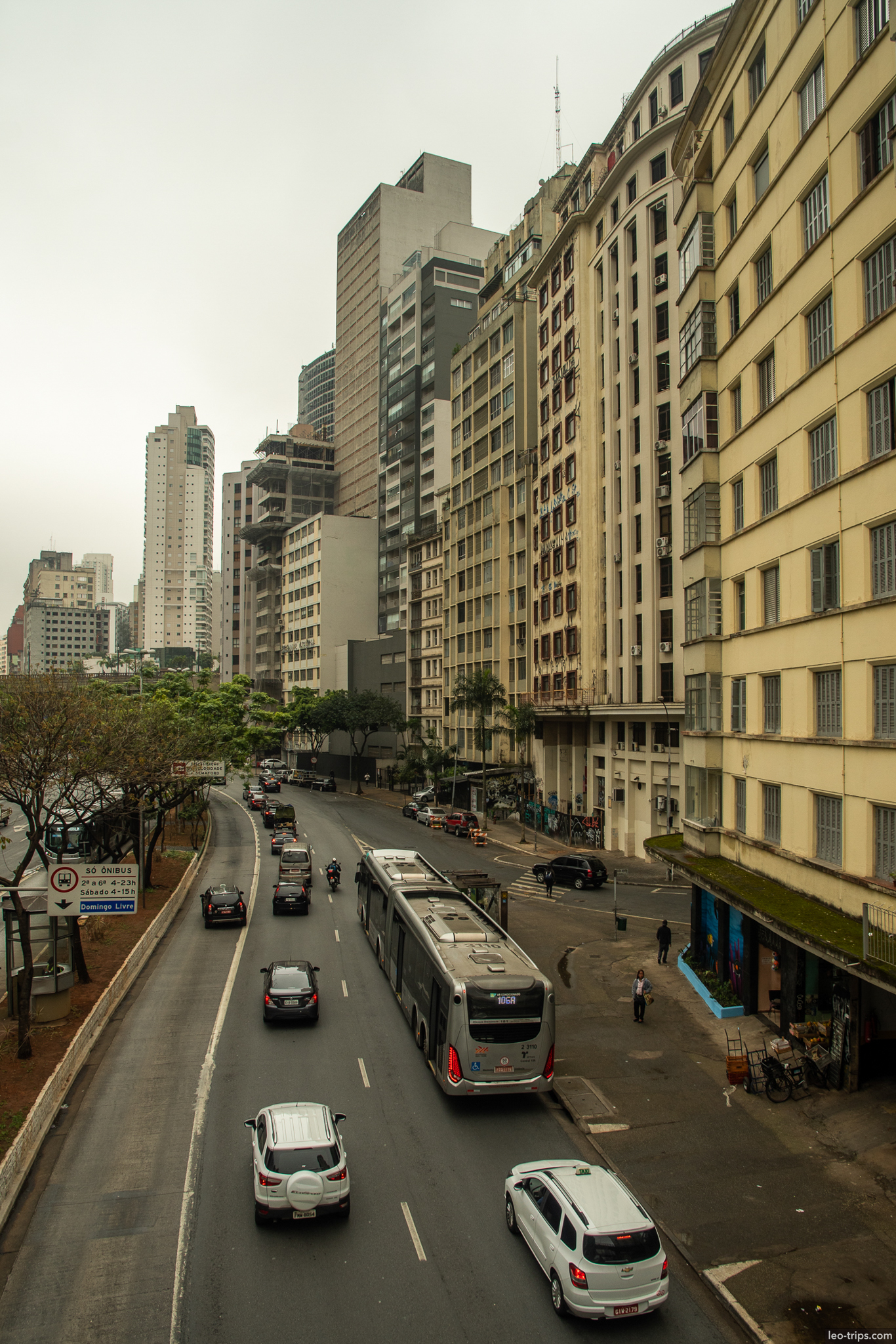 downtown sao paulo street traffic sao paulo