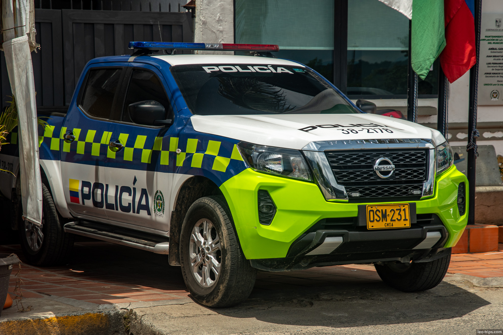 Guatape police car el penol and guatape