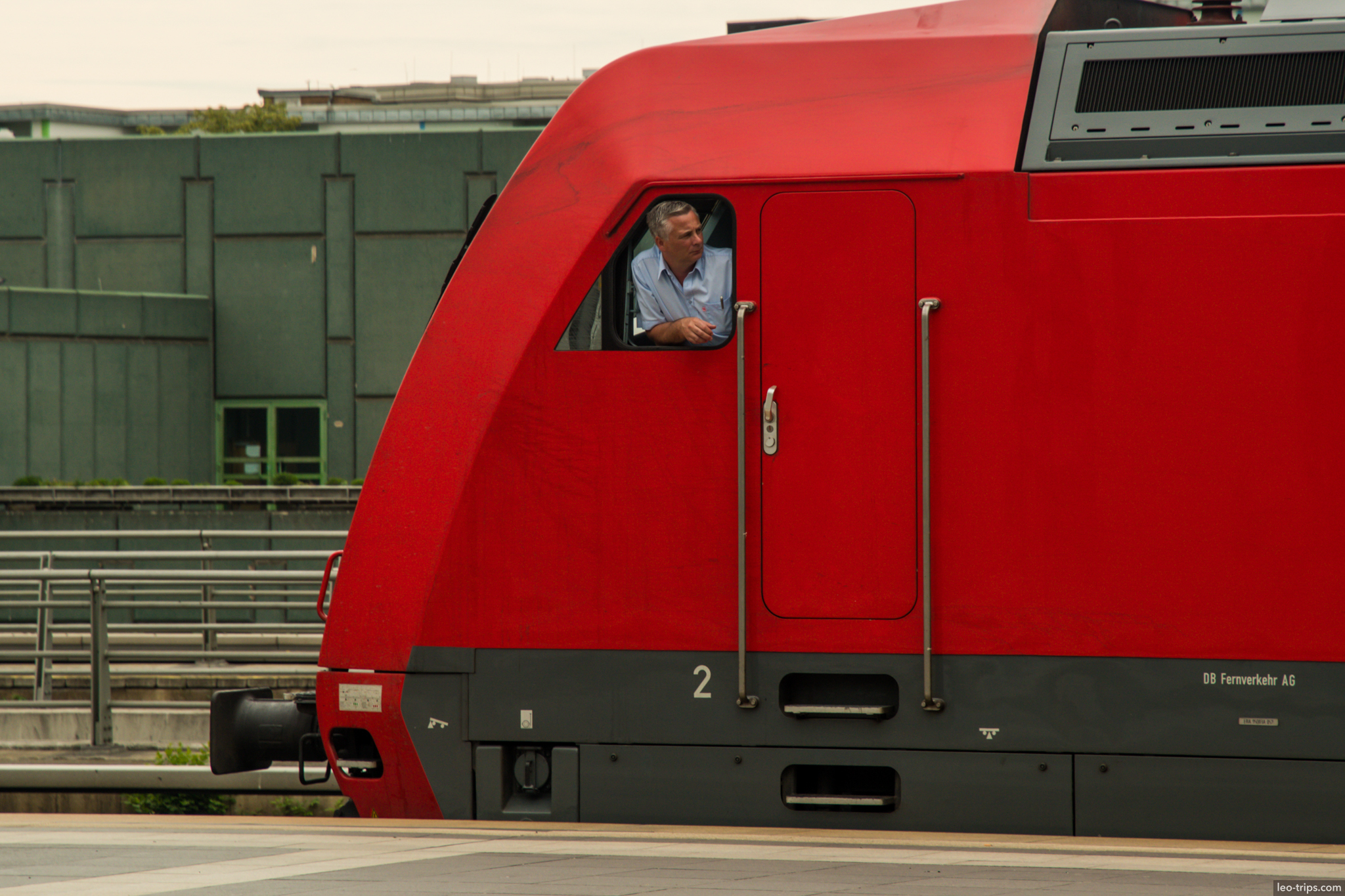 berlin db red locomotive driver cabin window berlin