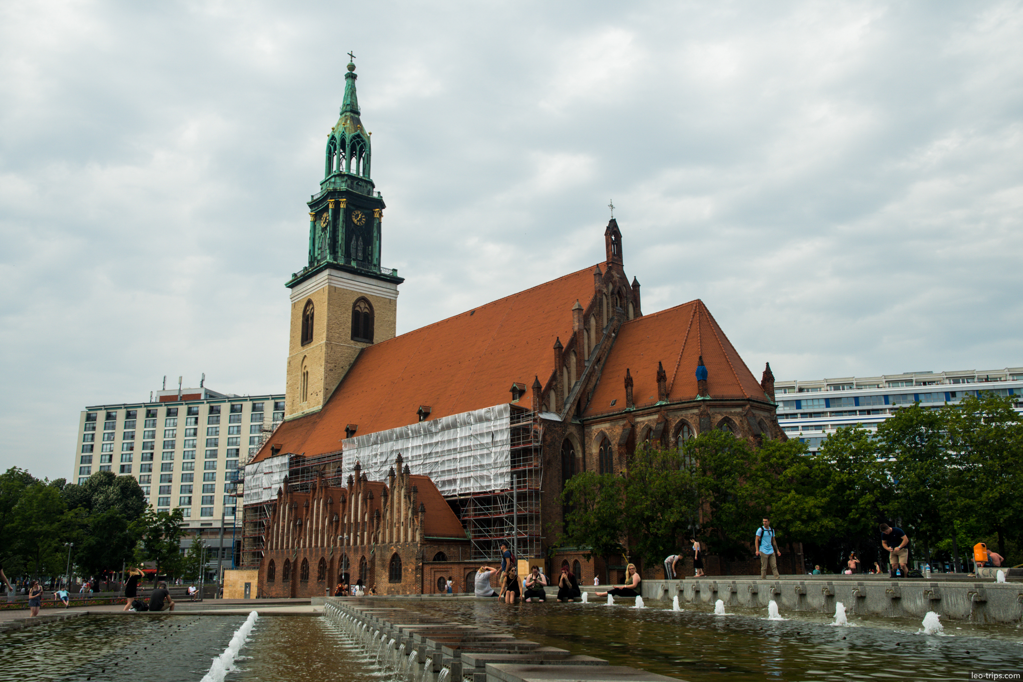 berlin marienkirche st mary church fountain square berlin