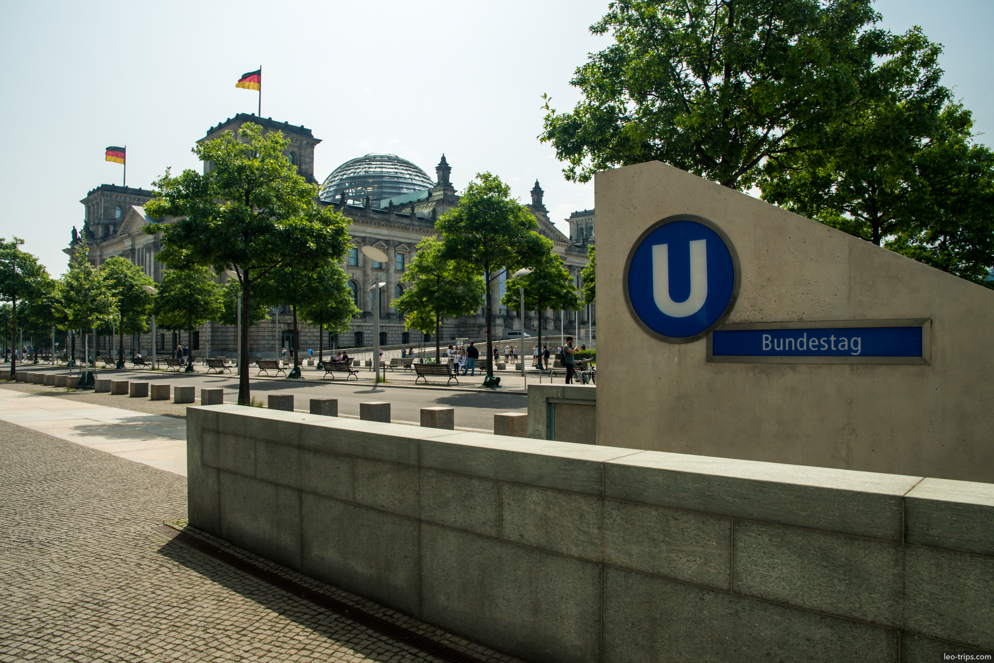 berlin reichstag bundestag ubahn station sign berlin