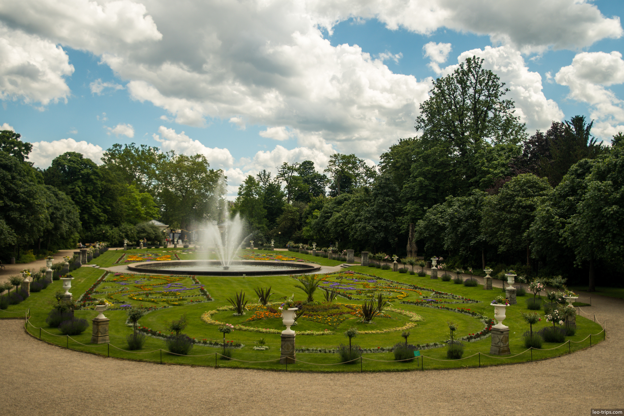 cologne botanical garden fountain flower parterre cologne