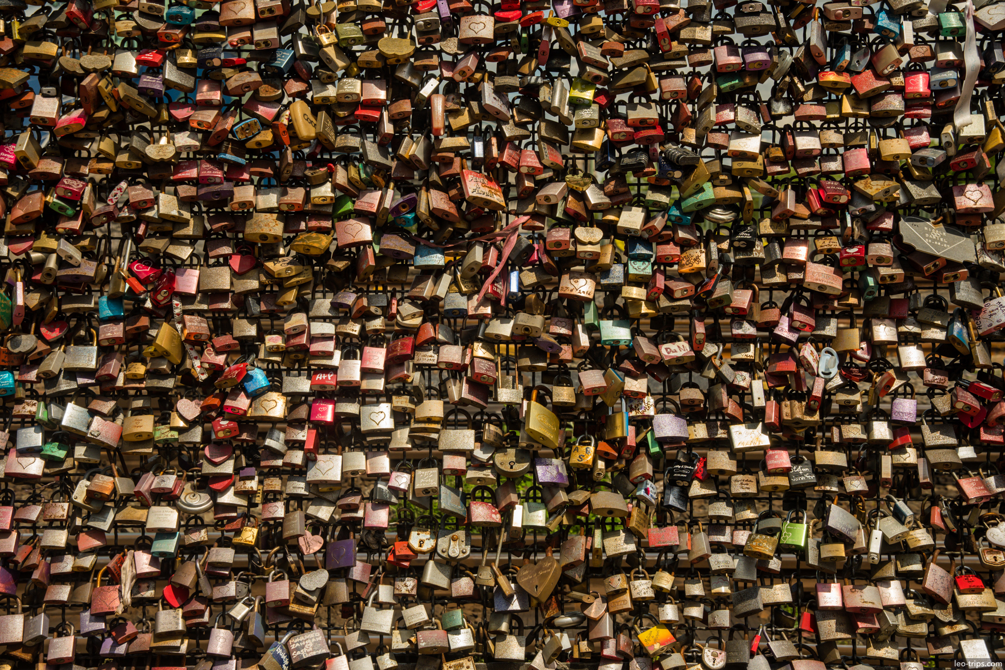 cologne hohenzollern bridge love locks cologne