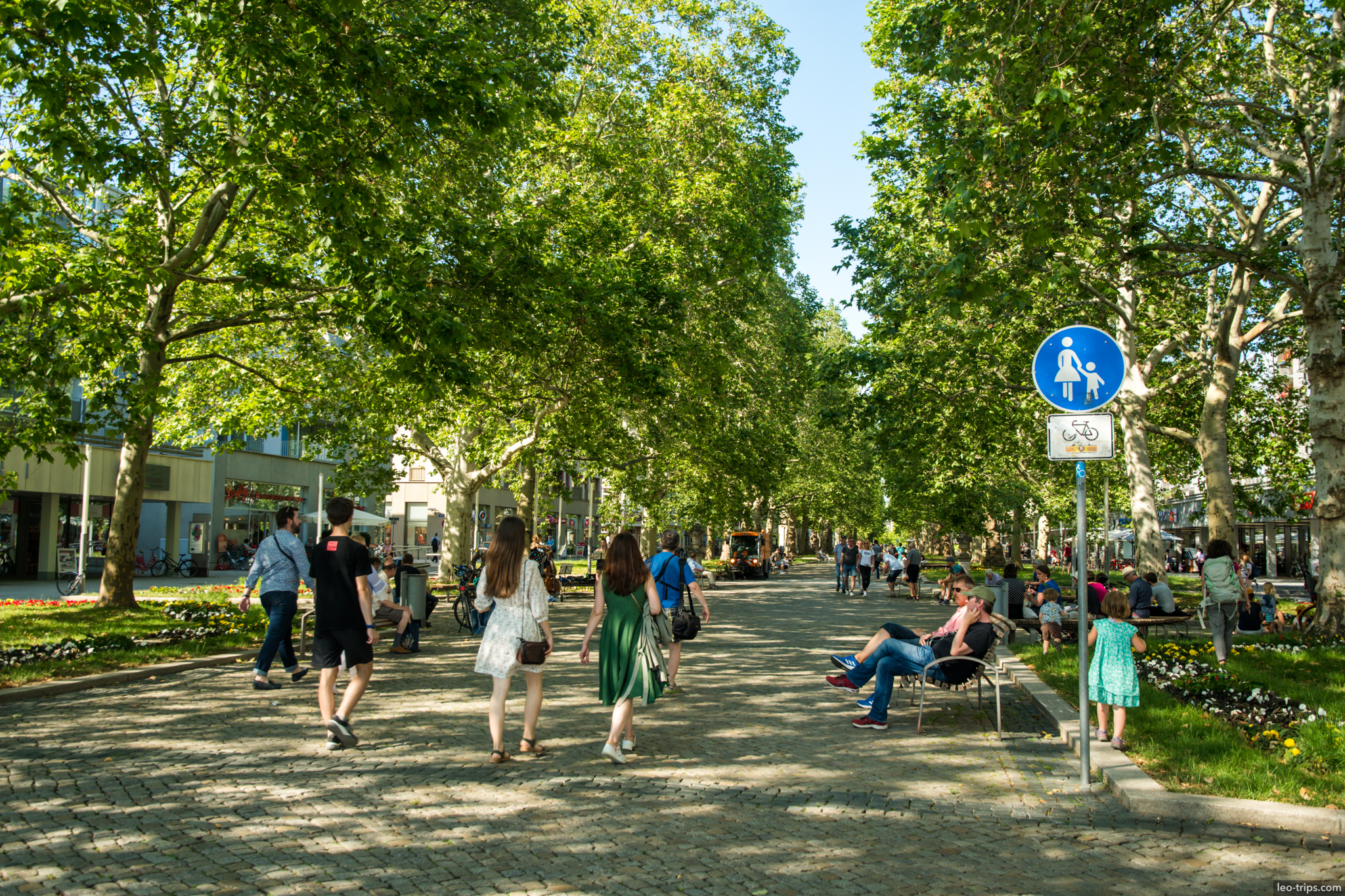 dresden prager strasse pedestrian promenade dresden