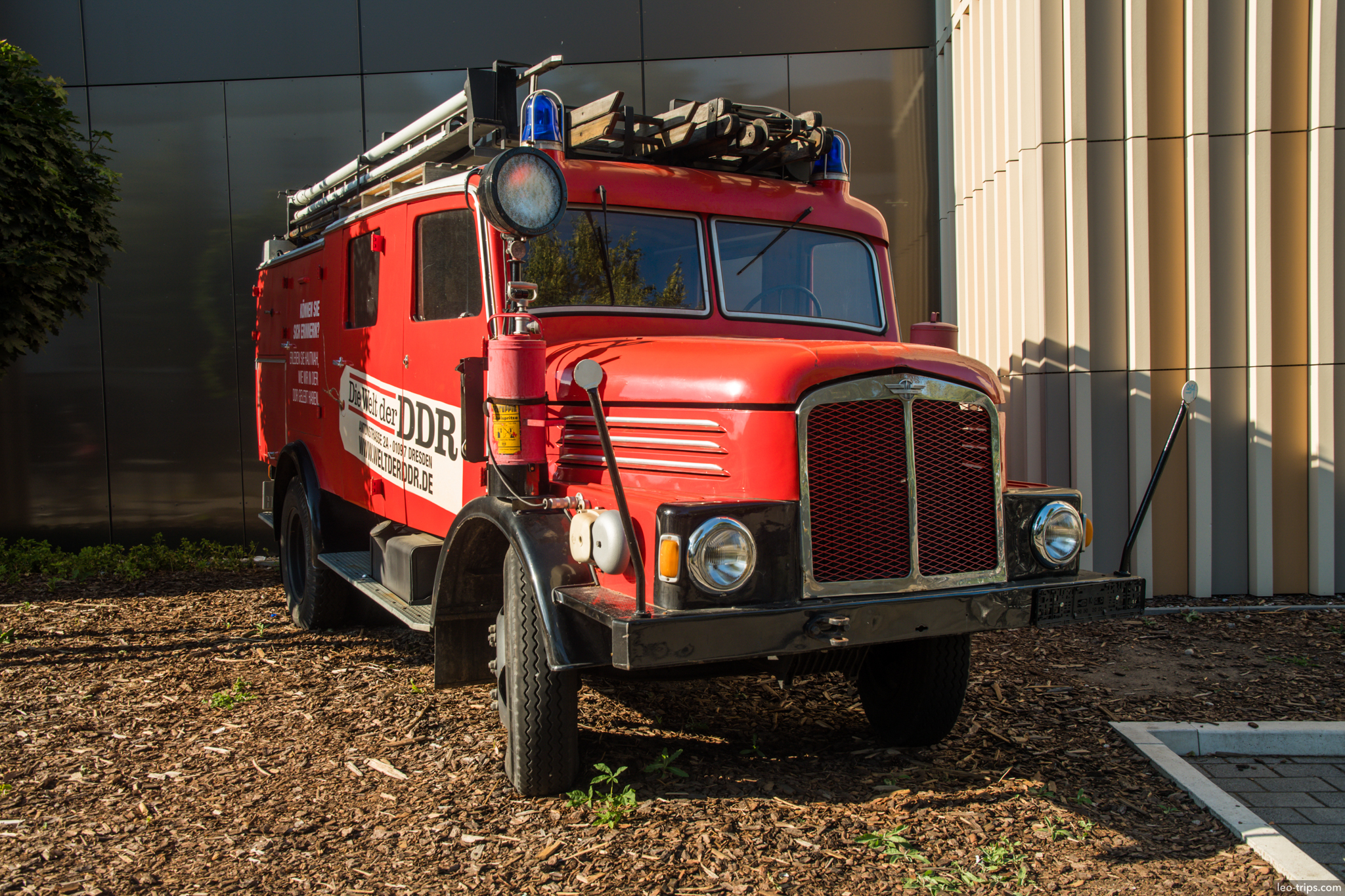 welt der ddr museum vintage fire truck dresden