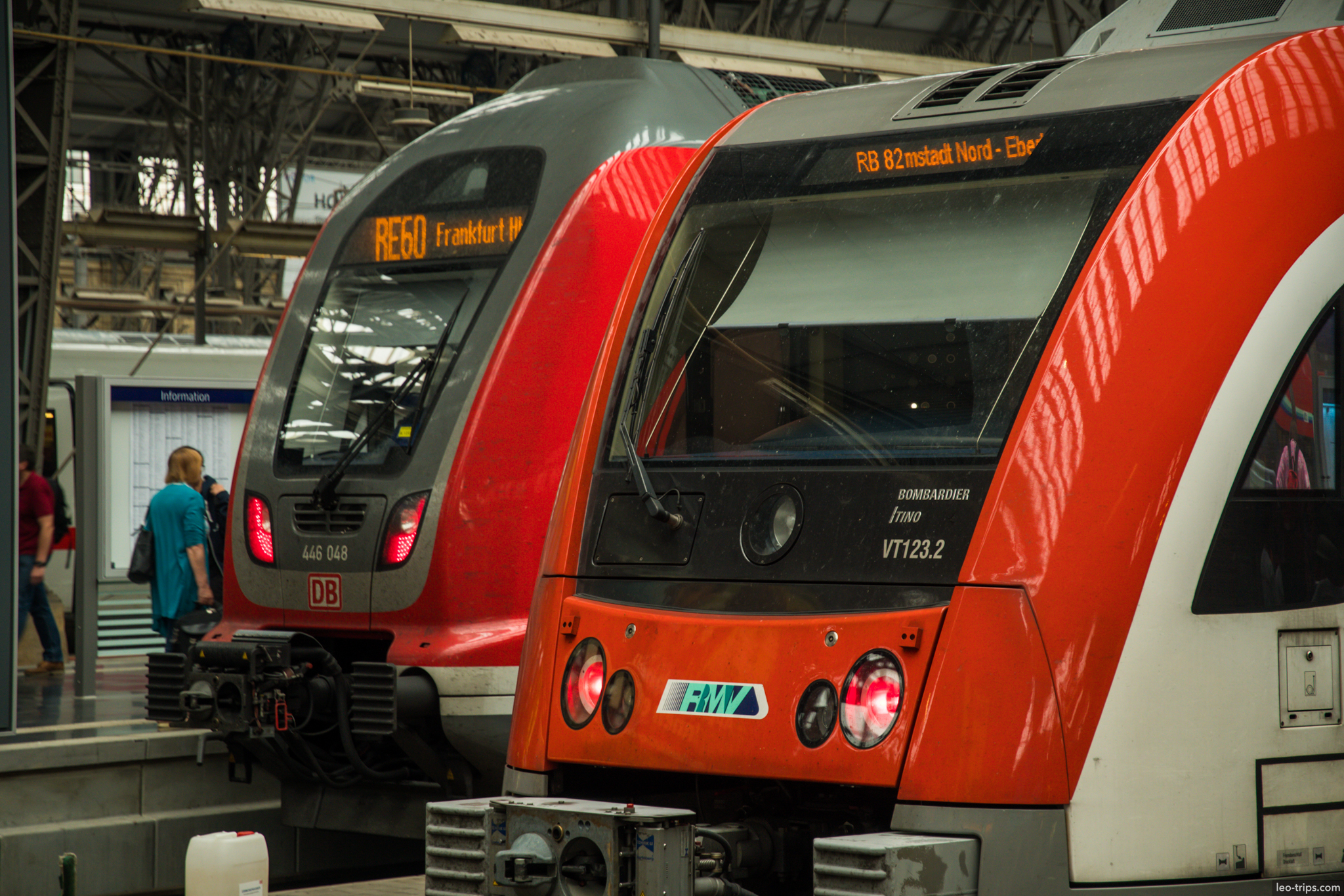 db re60 rmv bombardier trains hauptbahnhof platform frankfurt