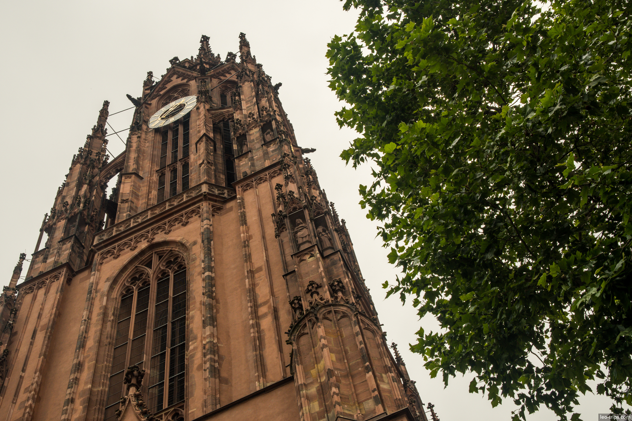 frankfurt dom cathedral tower gothic frankfurt