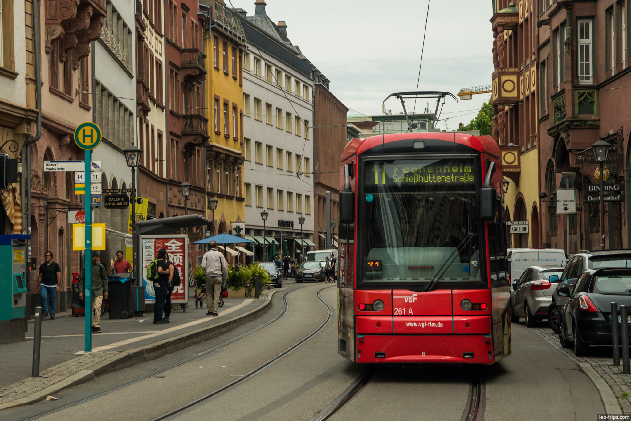 frankfurt red tram line11 sachsenhausen frankfurt