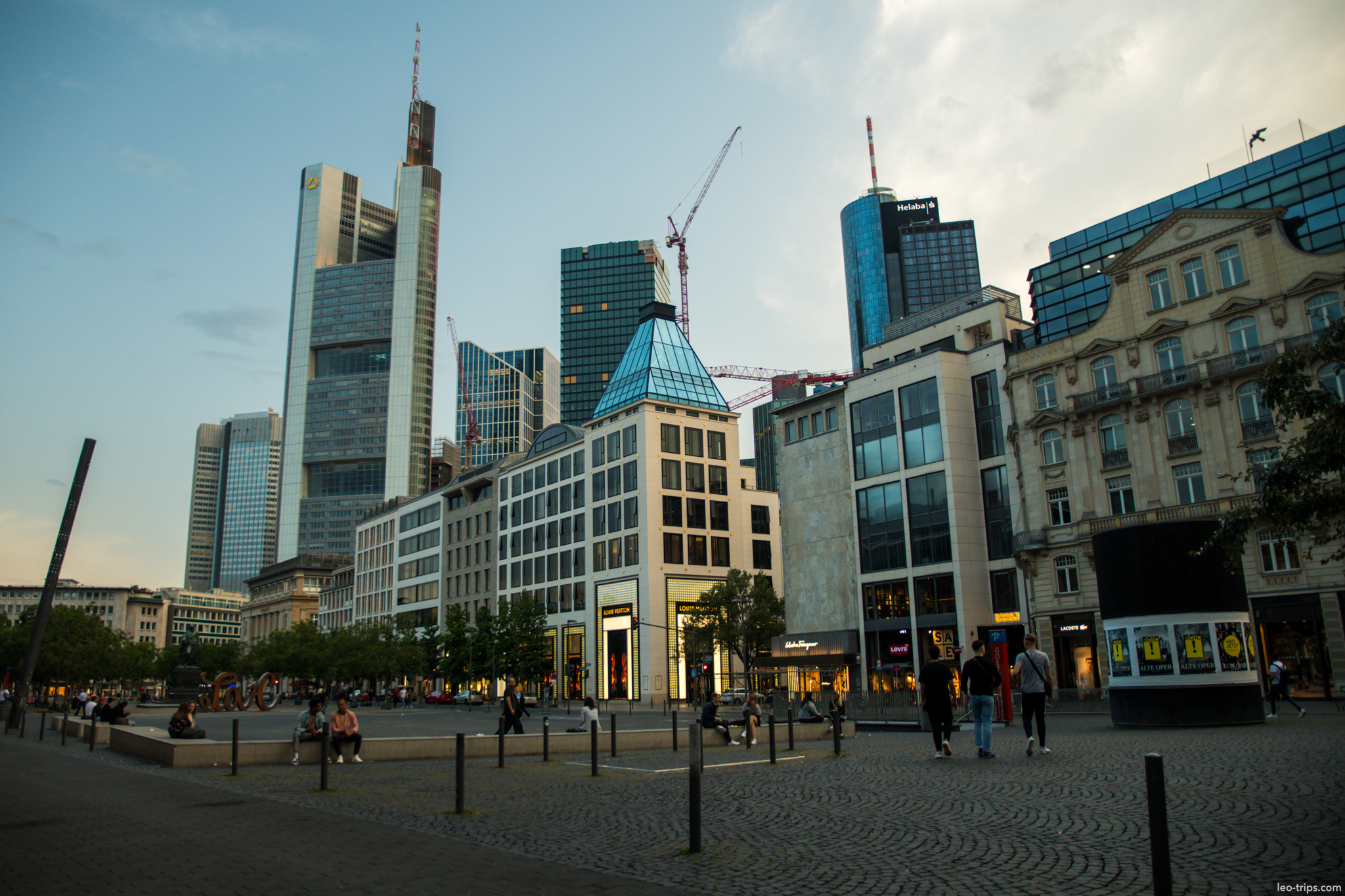 goetheplatz commerzbank tower evening skyline frankfurt