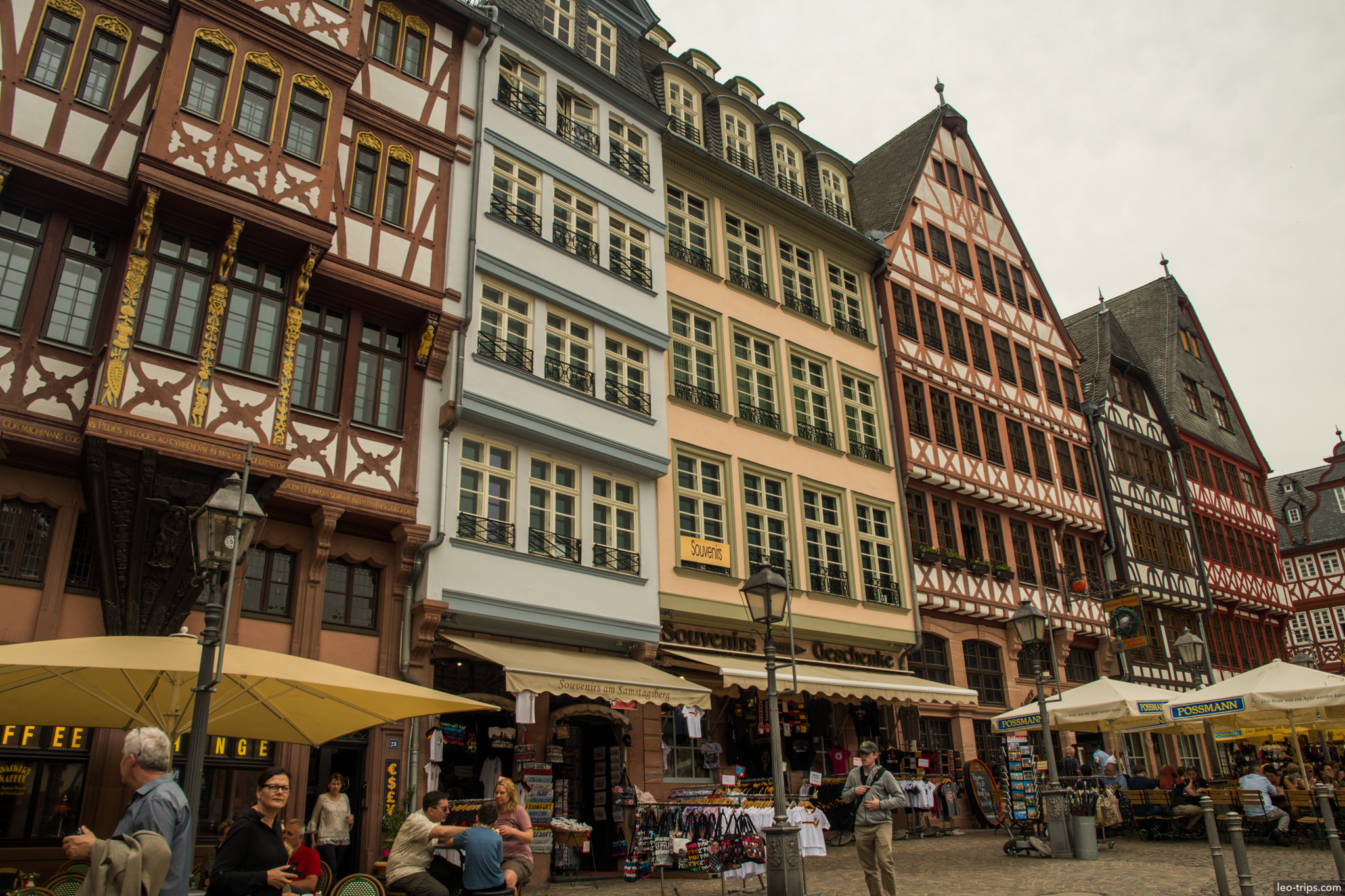 roemerberg square fachwerk buildings frankfurt