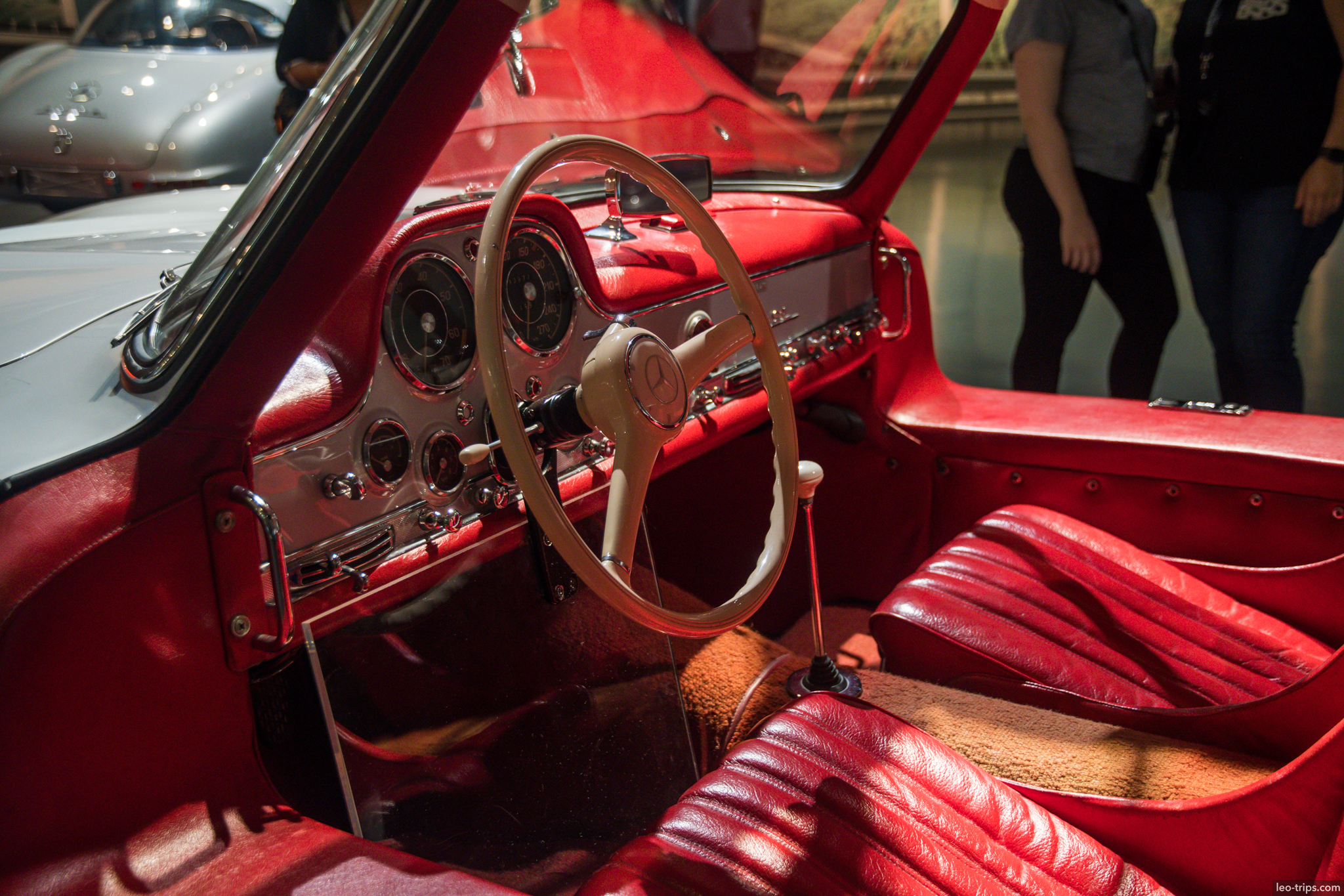 300sl 190sl red interior gullwing background mercedes benz museum
